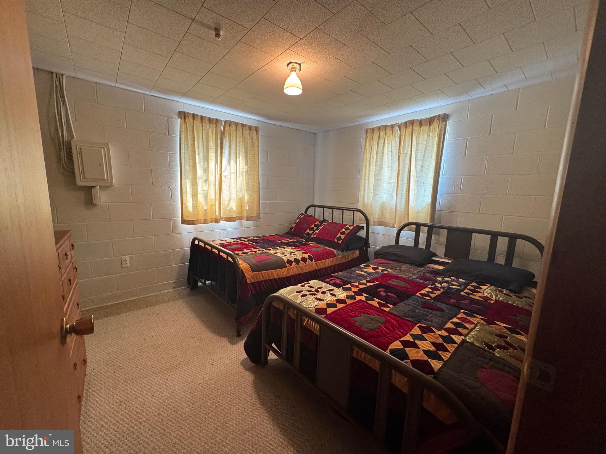 ELK HORN - Residential