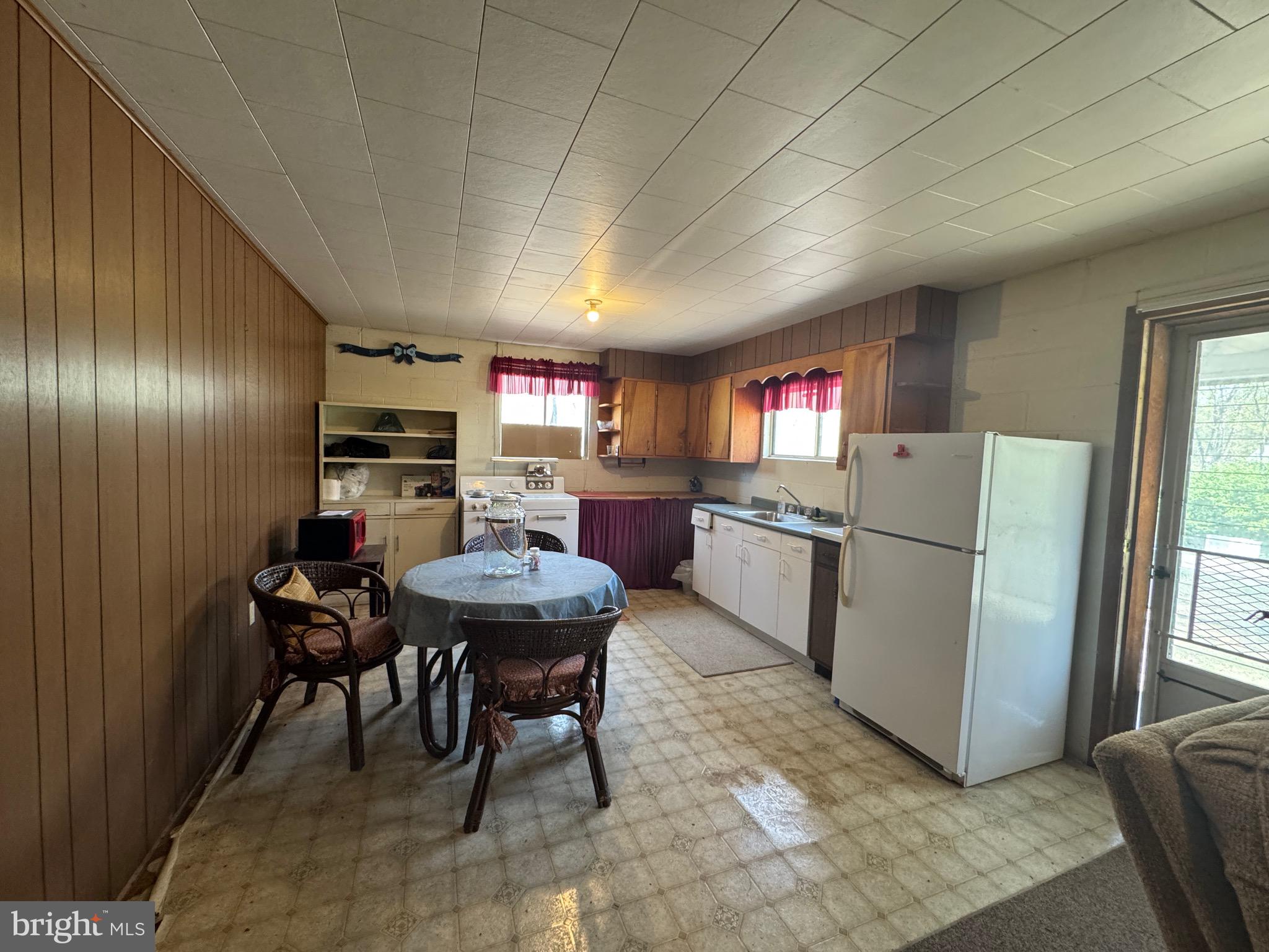 ELK HORN - Residential