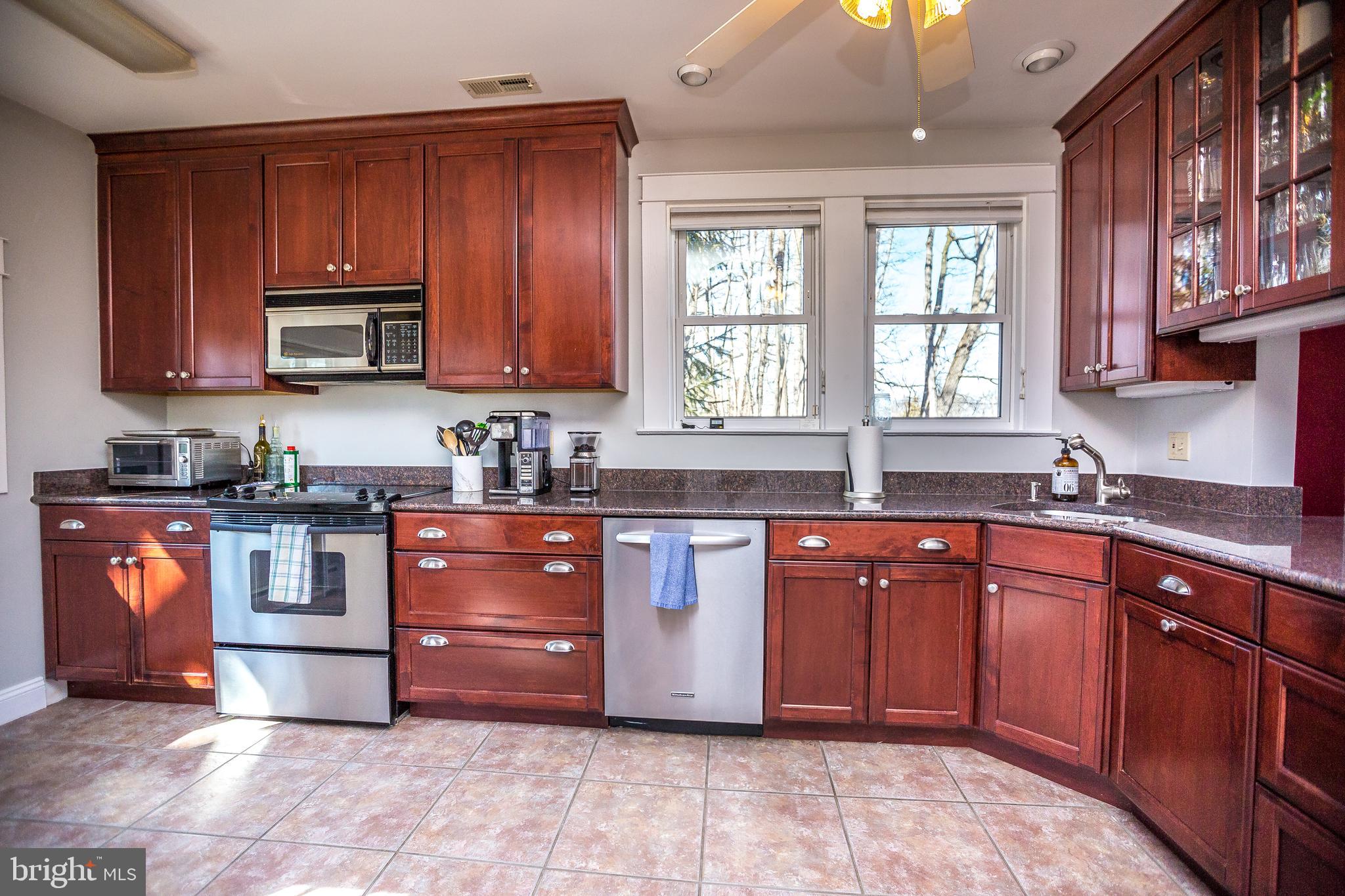 LUTHERVILLE - Residential