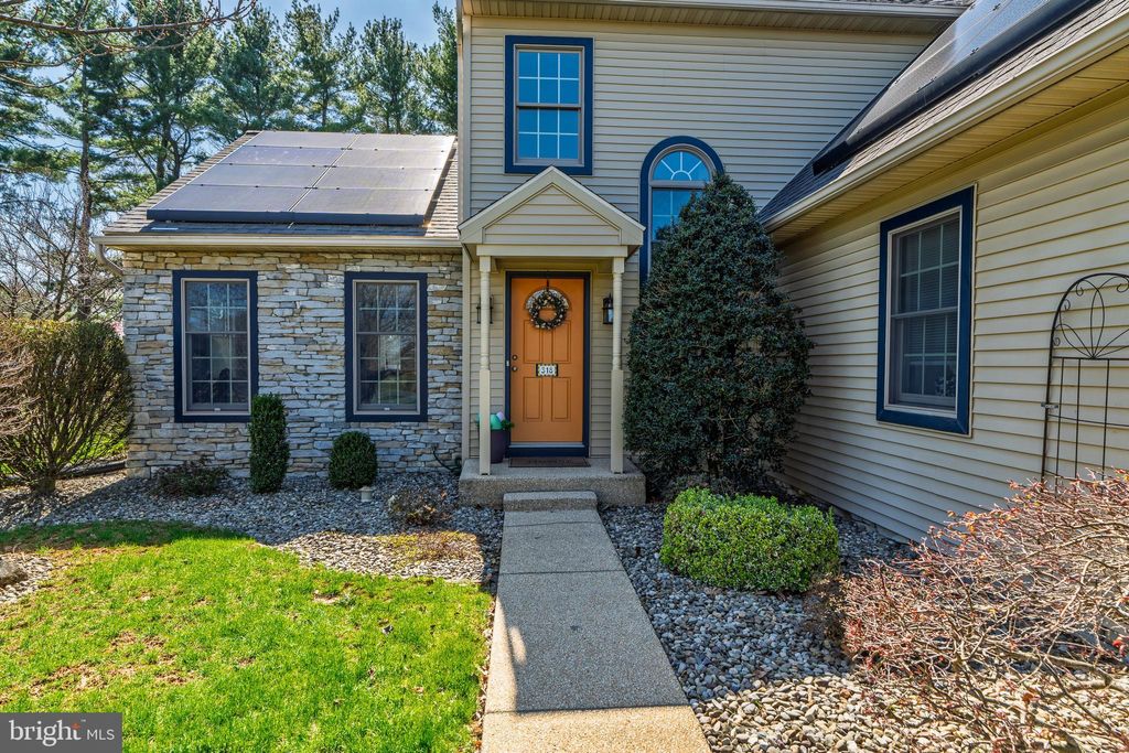 Photo of 318 Portland Place, LITITZ, PA 17543 (MLS # PALA2066694)