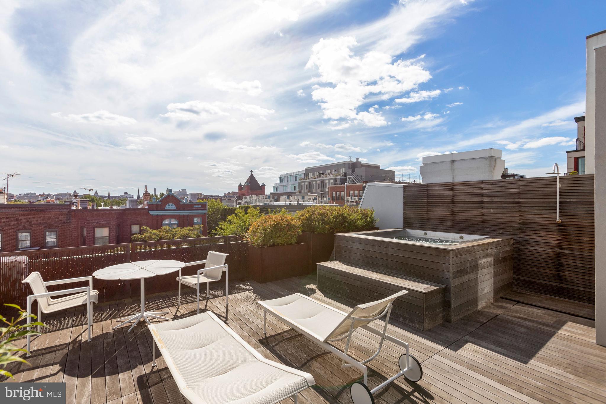 LOGAN CIRCLE - Residential