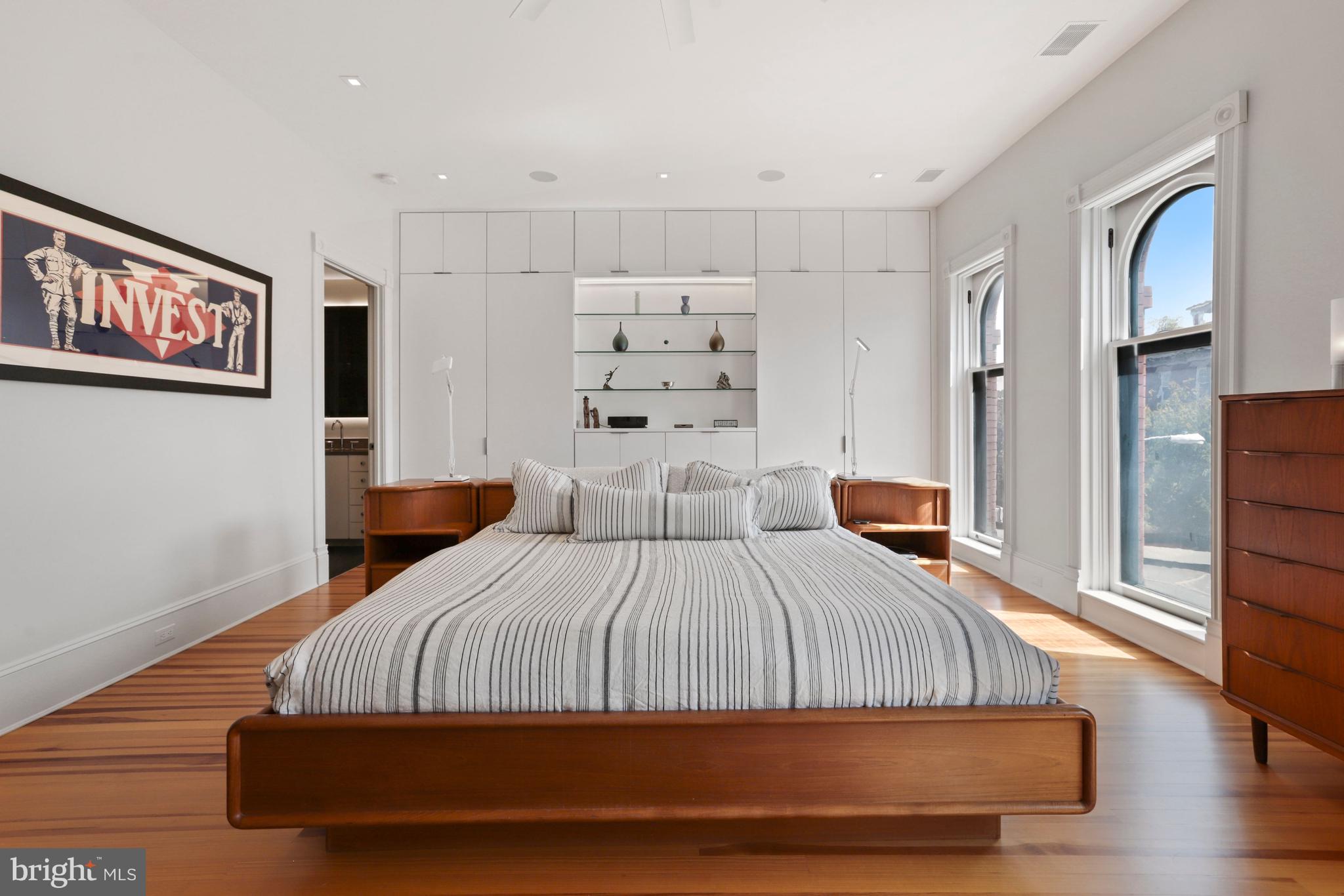 LOGAN CIRCLE - Residential