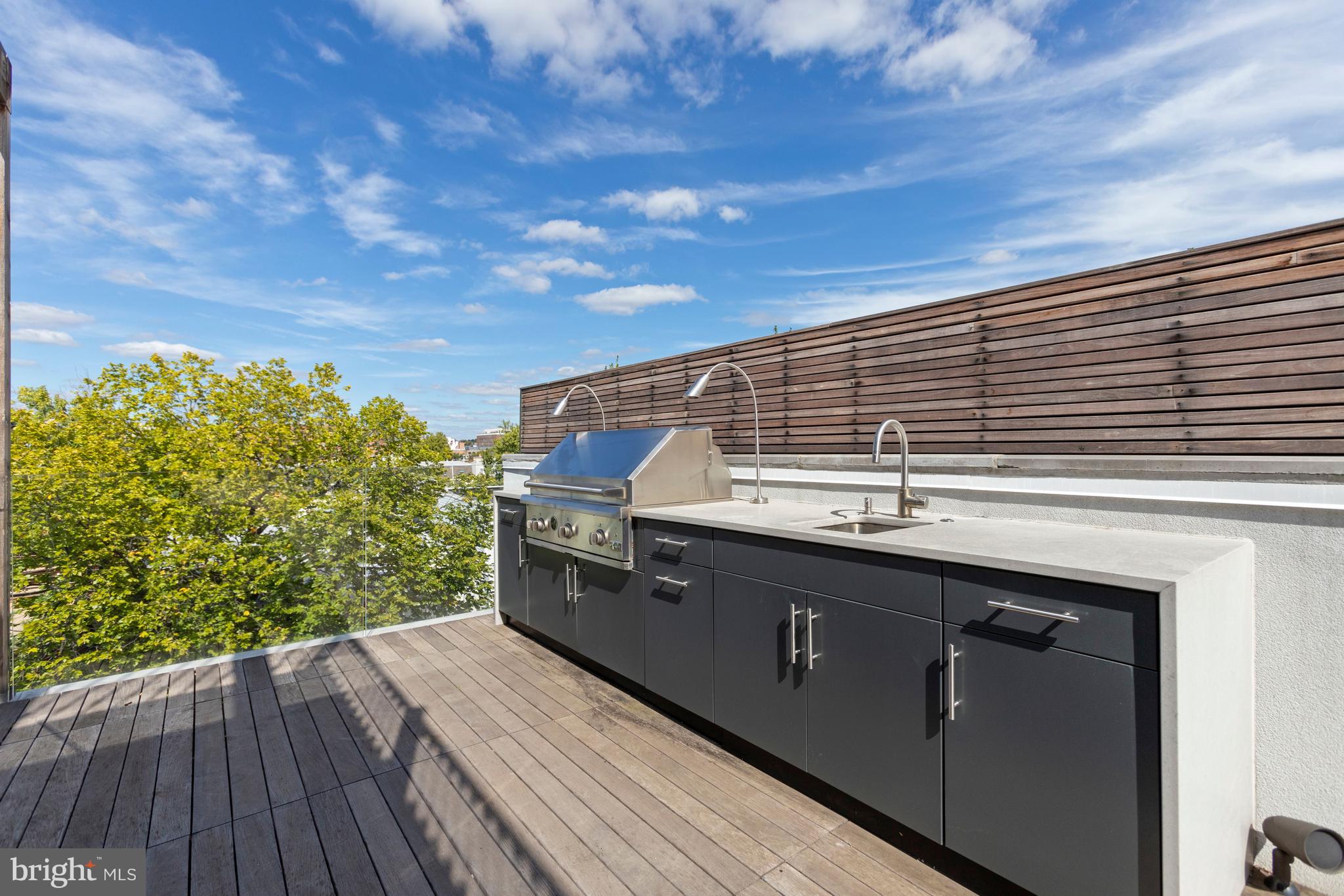 LOGAN CIRCLE - Residential