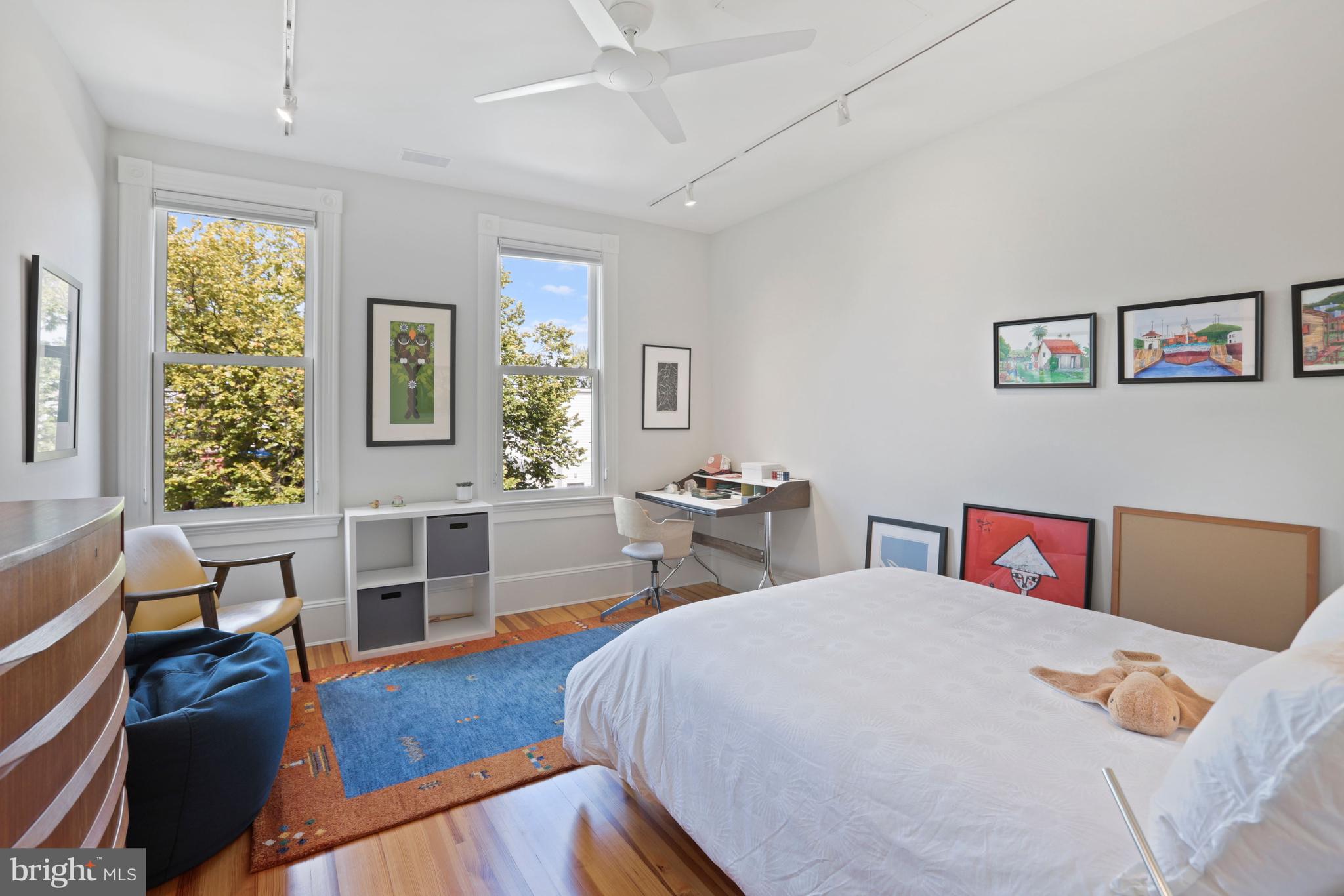 LOGAN CIRCLE - Residential