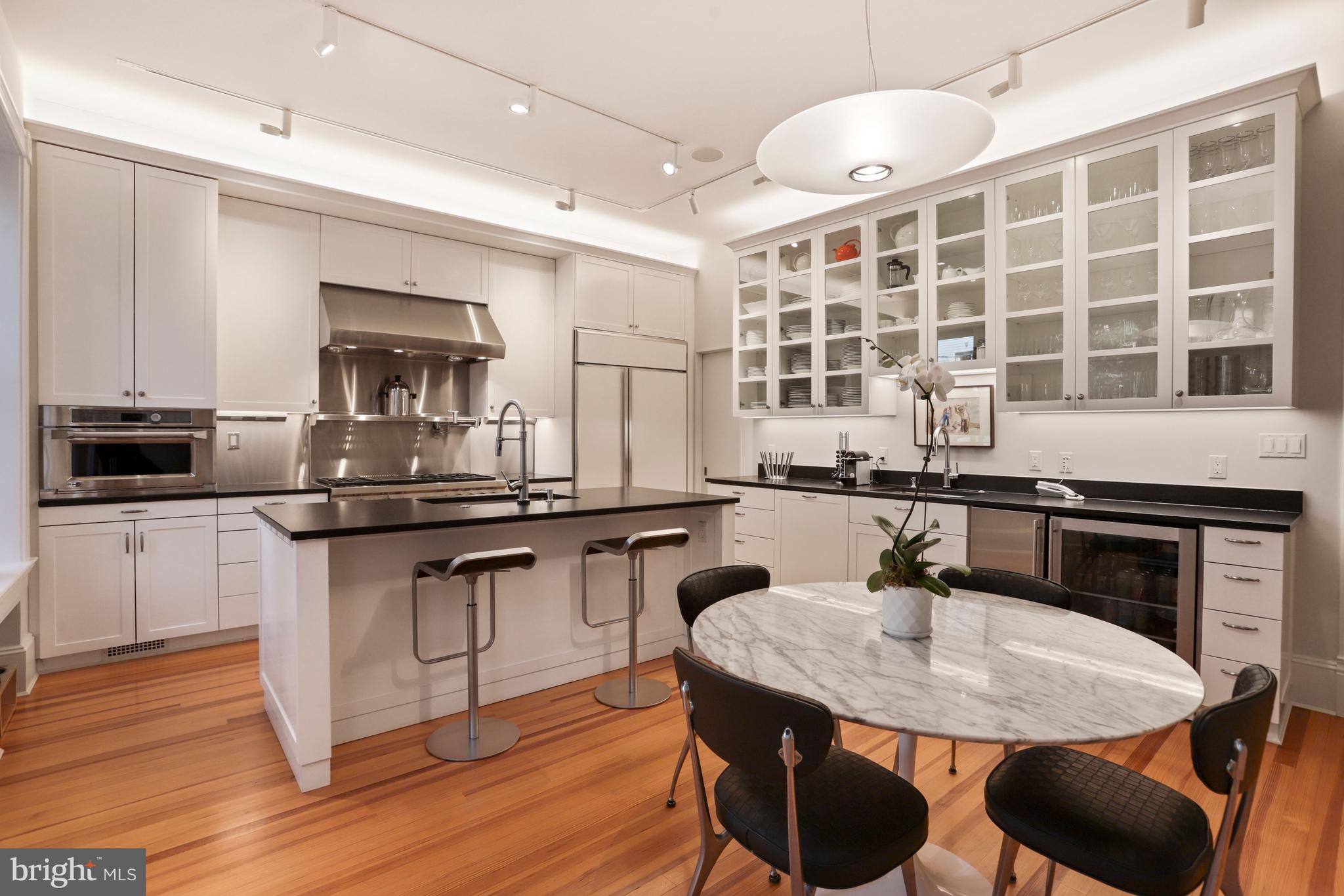 LOGAN CIRCLE - Residential