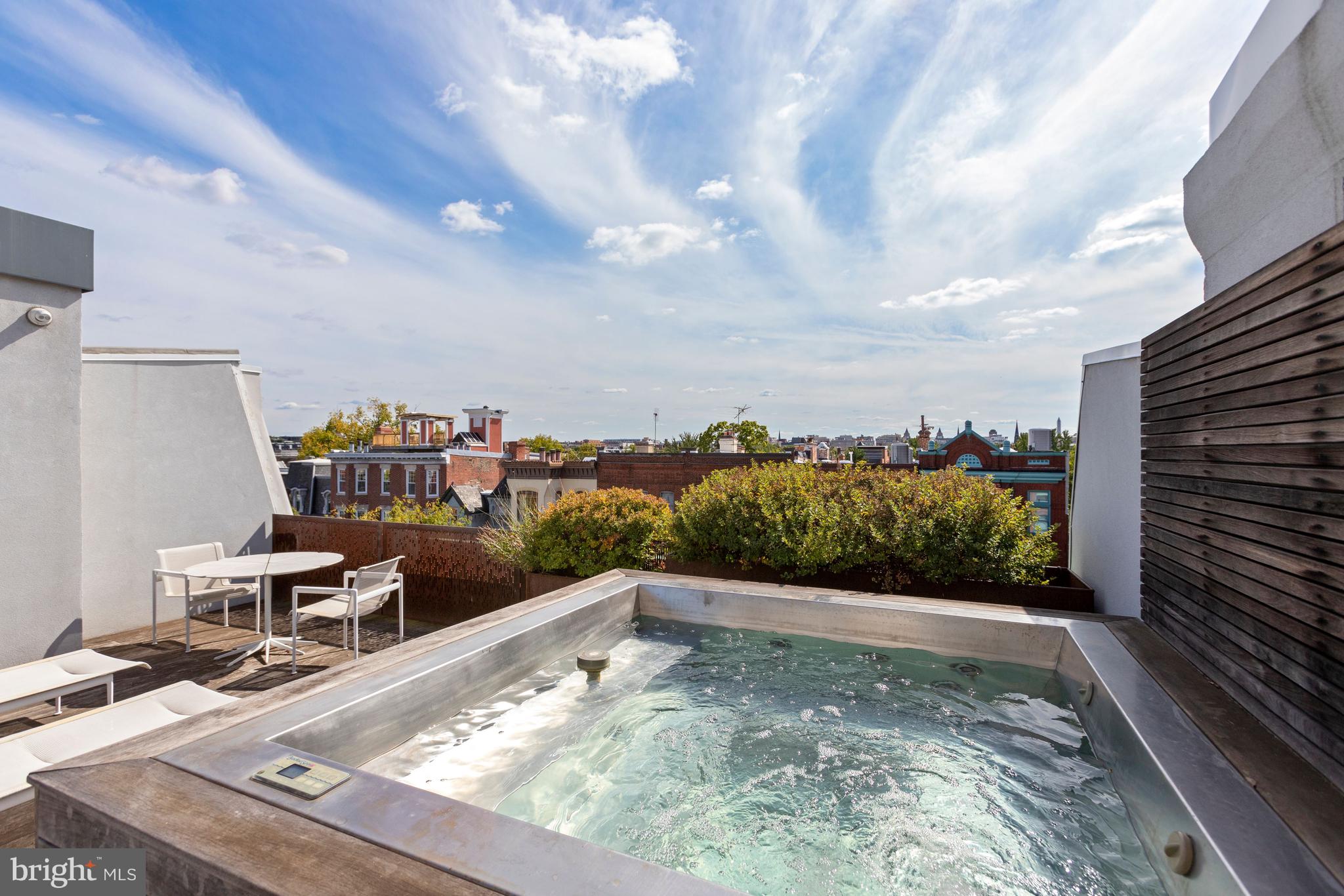 LOGAN CIRCLE - Residential