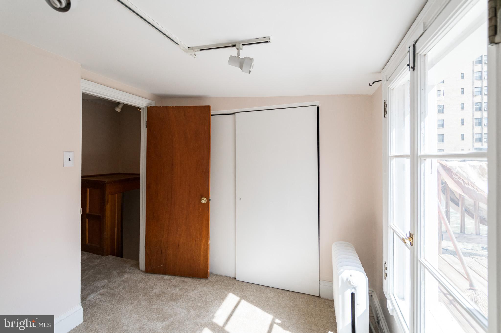 RITTENHOUSE SQUARE - Residential Lease