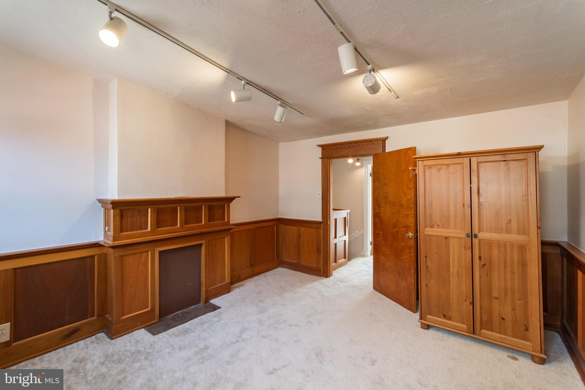 RITTENHOUSE SQUARE - Residential Lease