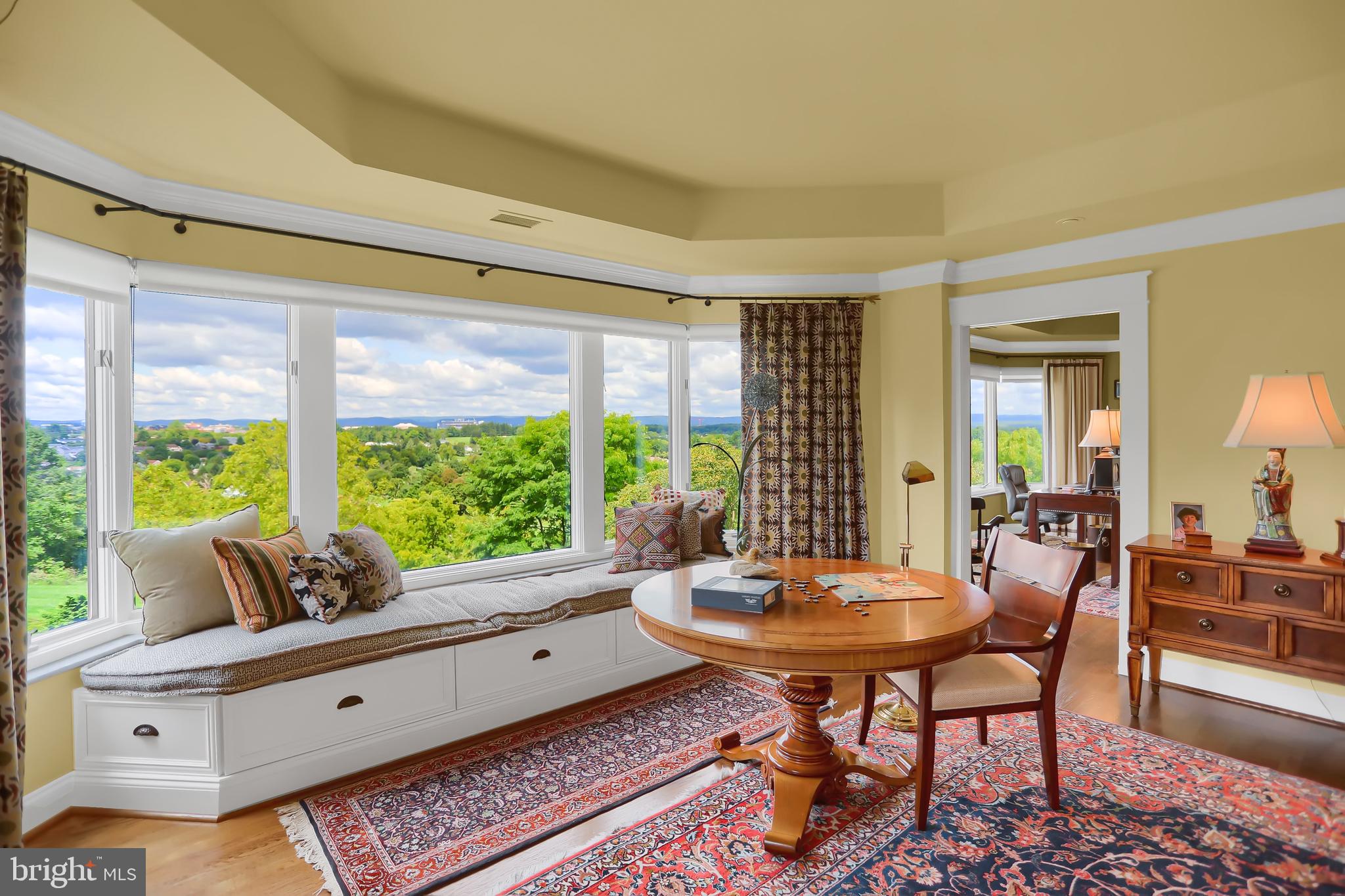 Search Homes 4 425 WINDMERE DRIVE 3B