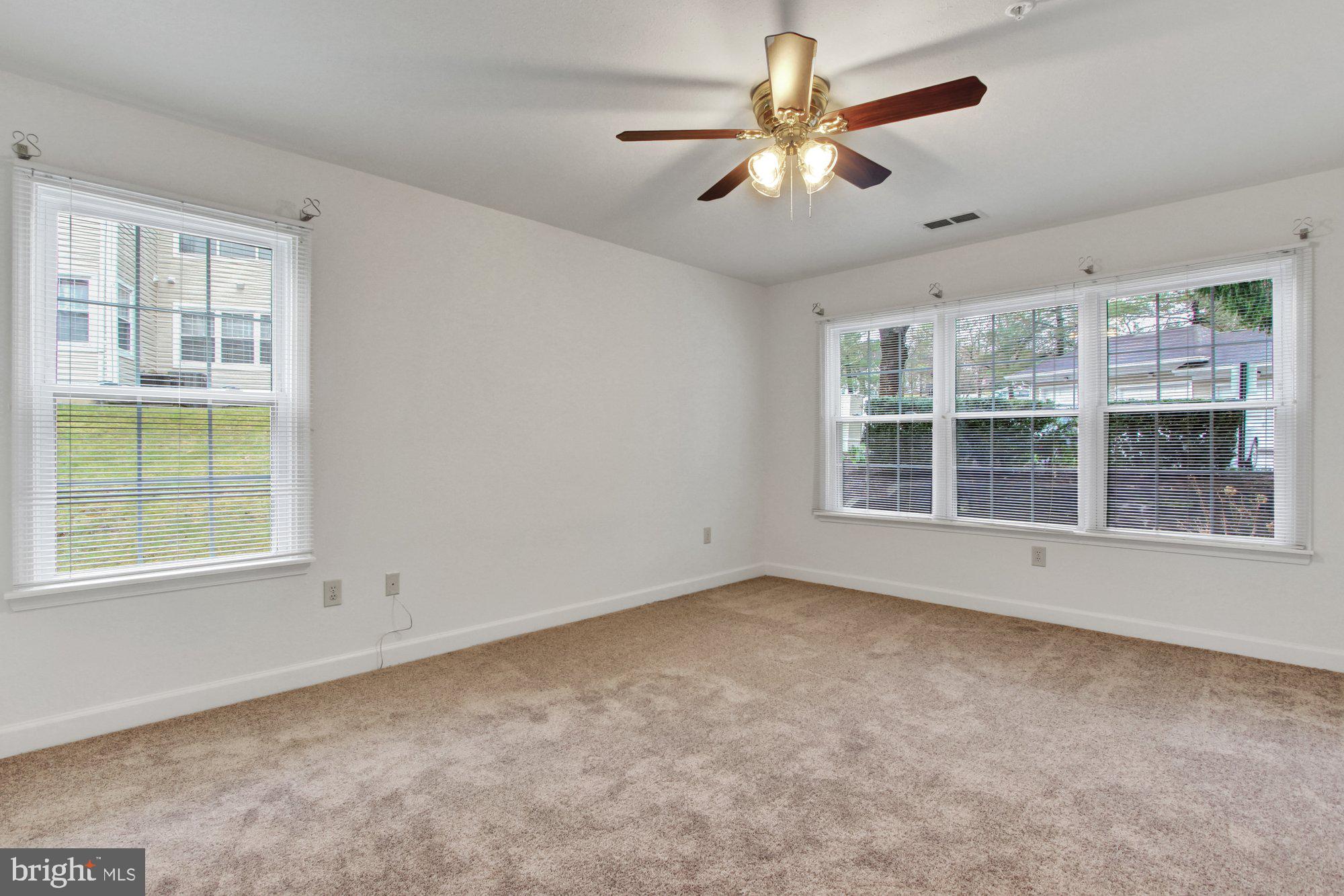 ENGLISH COUNTRY MANOR - Residential