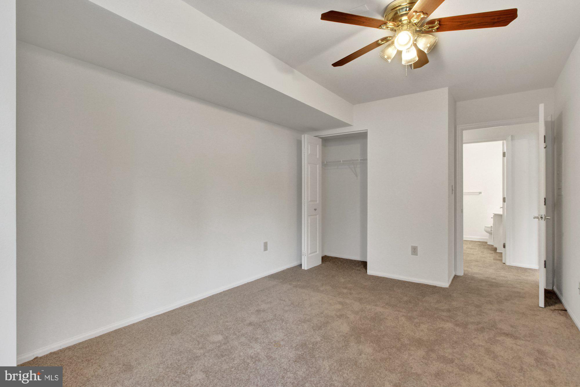 ENGLISH COUNTRY MANOR - Residential