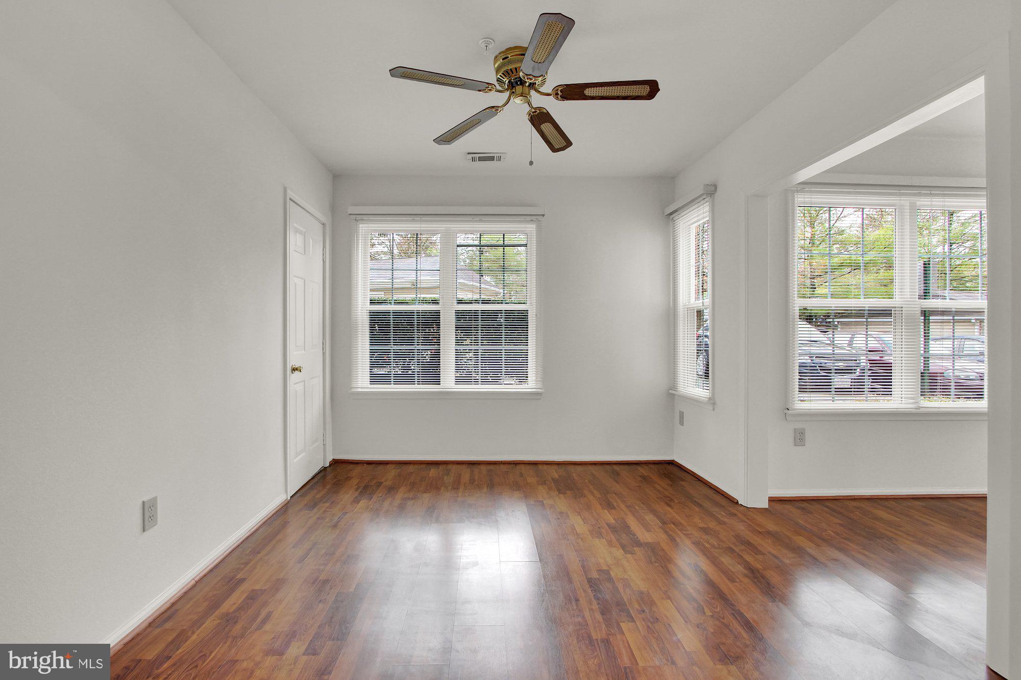 ENGLISH COUNTRY MANOR - Residential