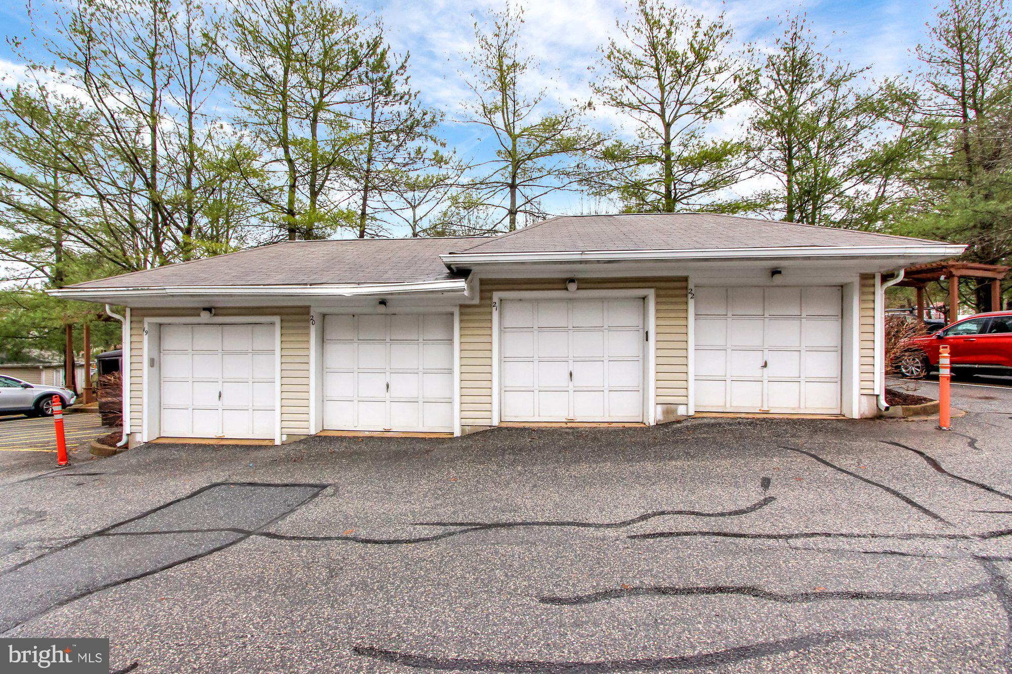 ENGLISH COUNTRY MANOR - Residential