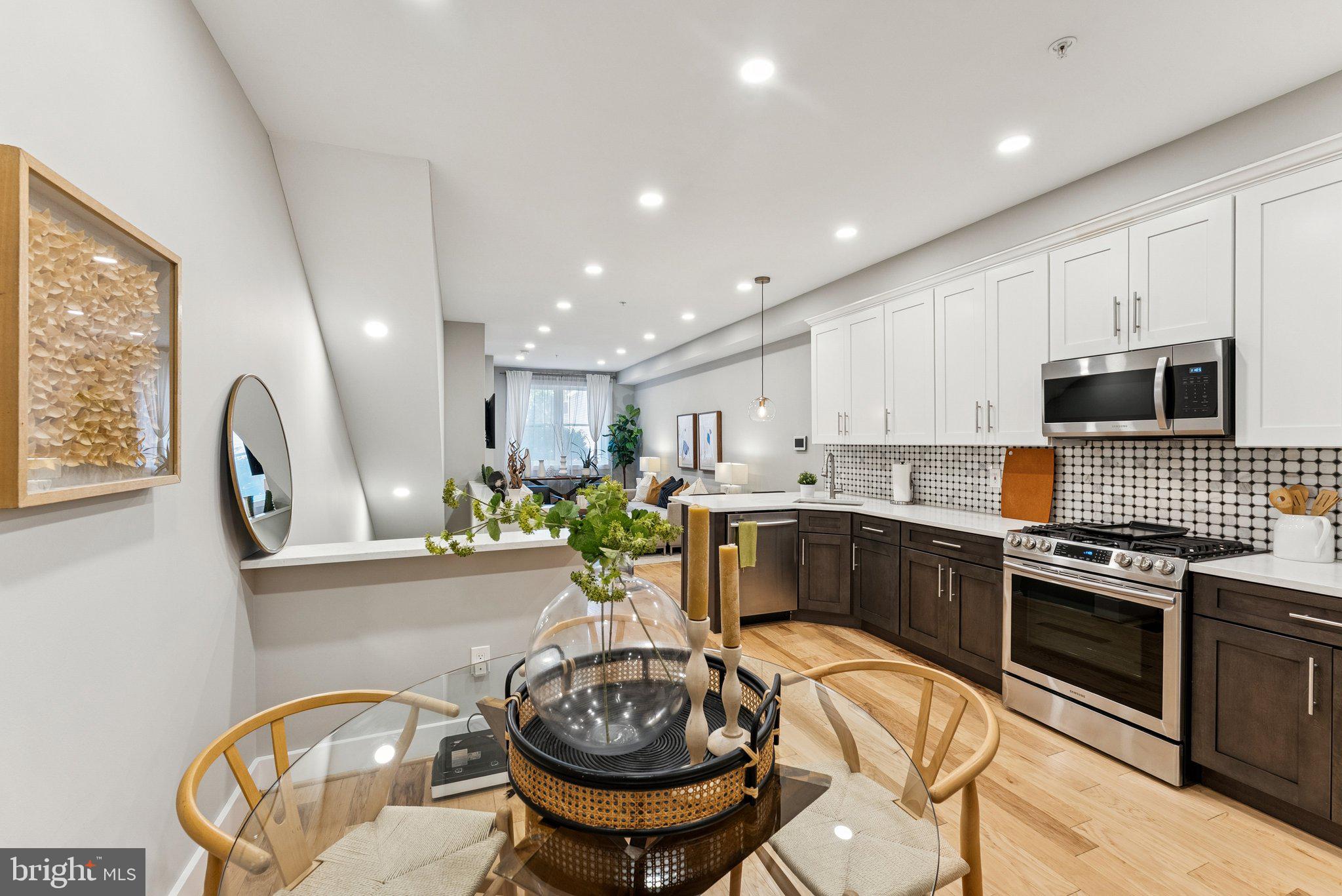 614 I STREET NE 1
