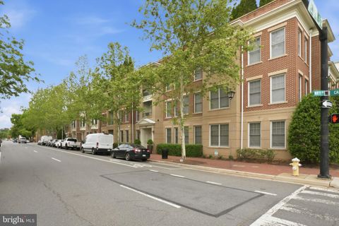 Photo of 1115 Cameron Street #314, ALEXANDRIA, VA 22314 (MLS # VAAX2061004)