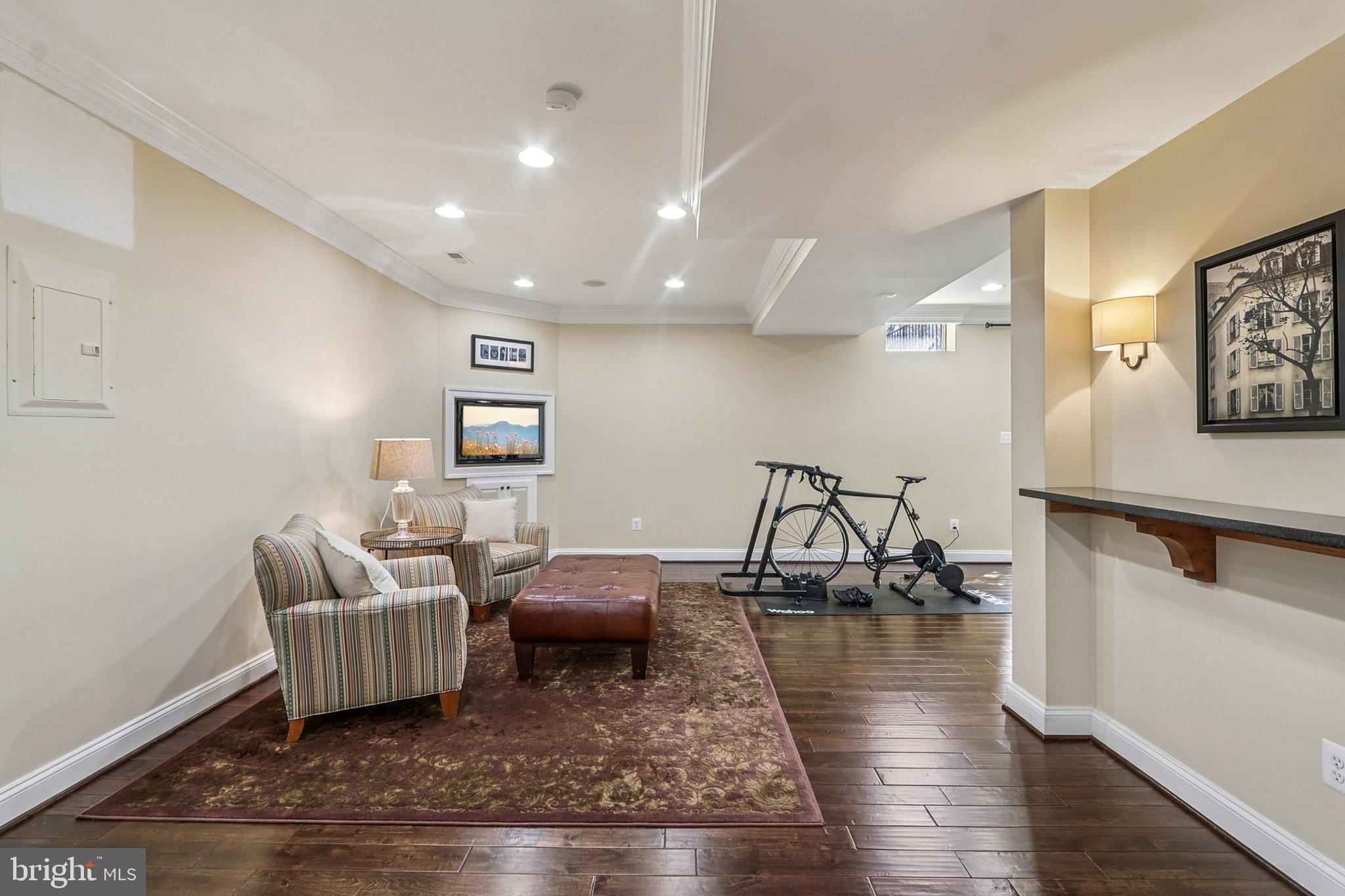 BELMONT COUNTRY CLUB - Residential