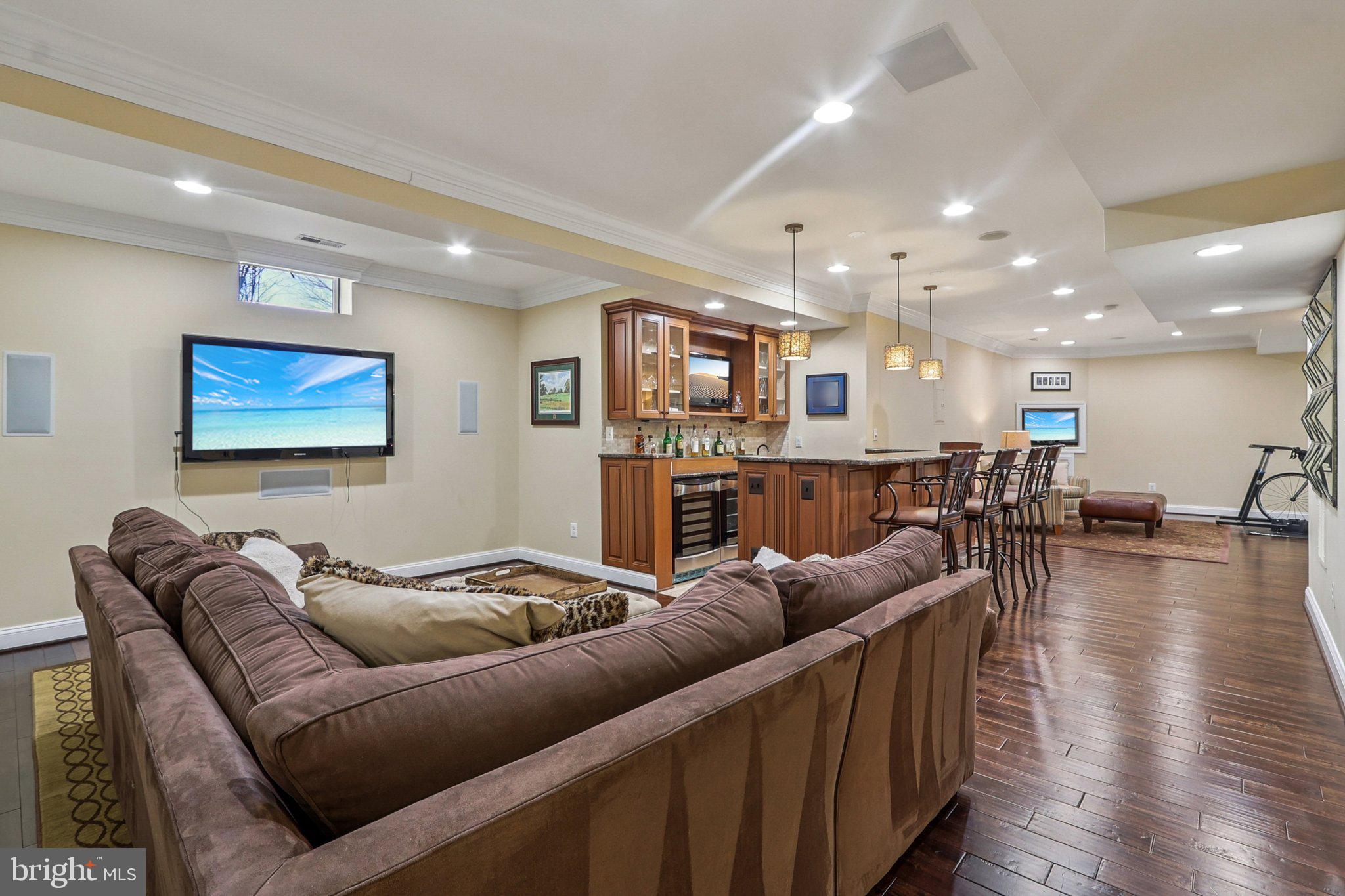 BELMONT COUNTRY CLUB - Residential