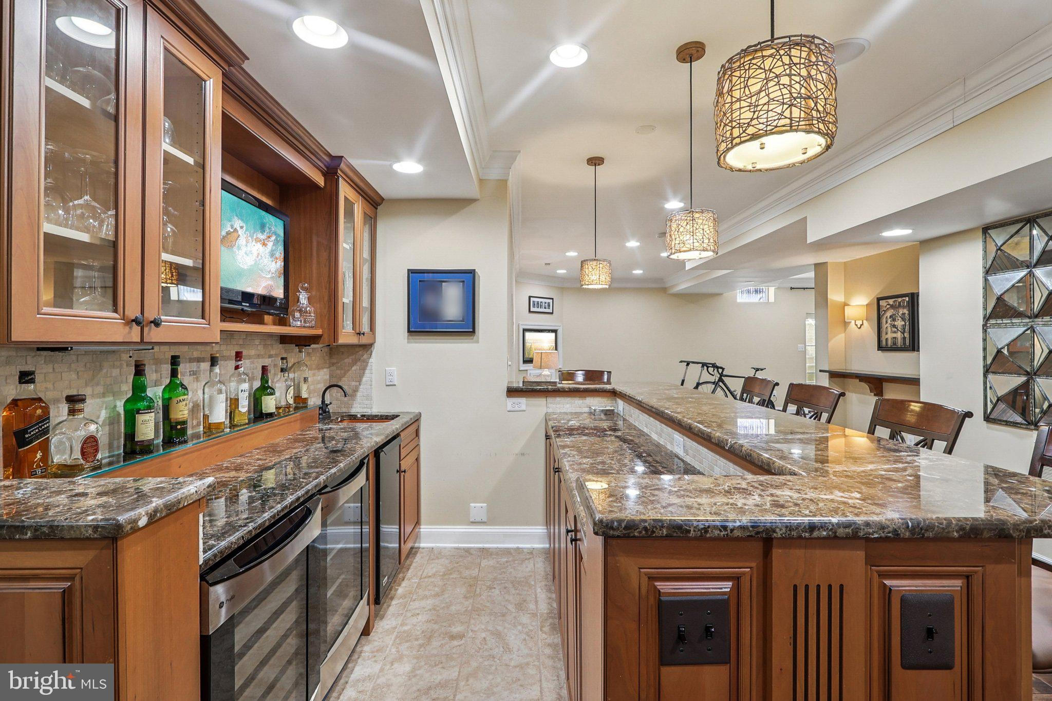 BELMONT COUNTRY CLUB - Residential