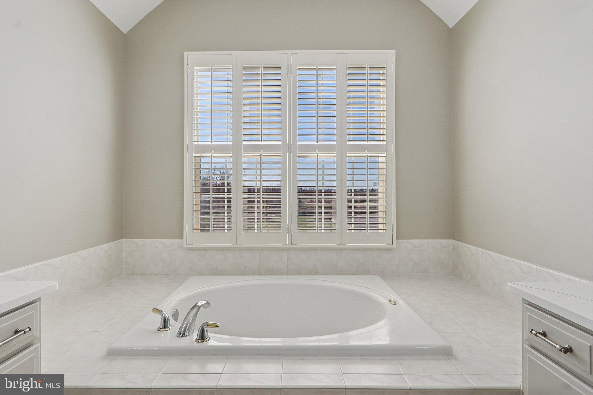 BELMONT COUNTRY CLUB - Residential