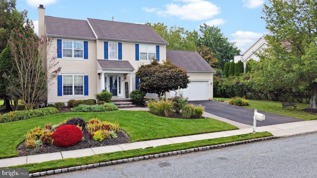 Photo of 4 Haven Lane, BURLINGTON, NJ 08016 (MLS # NJBL2096300)