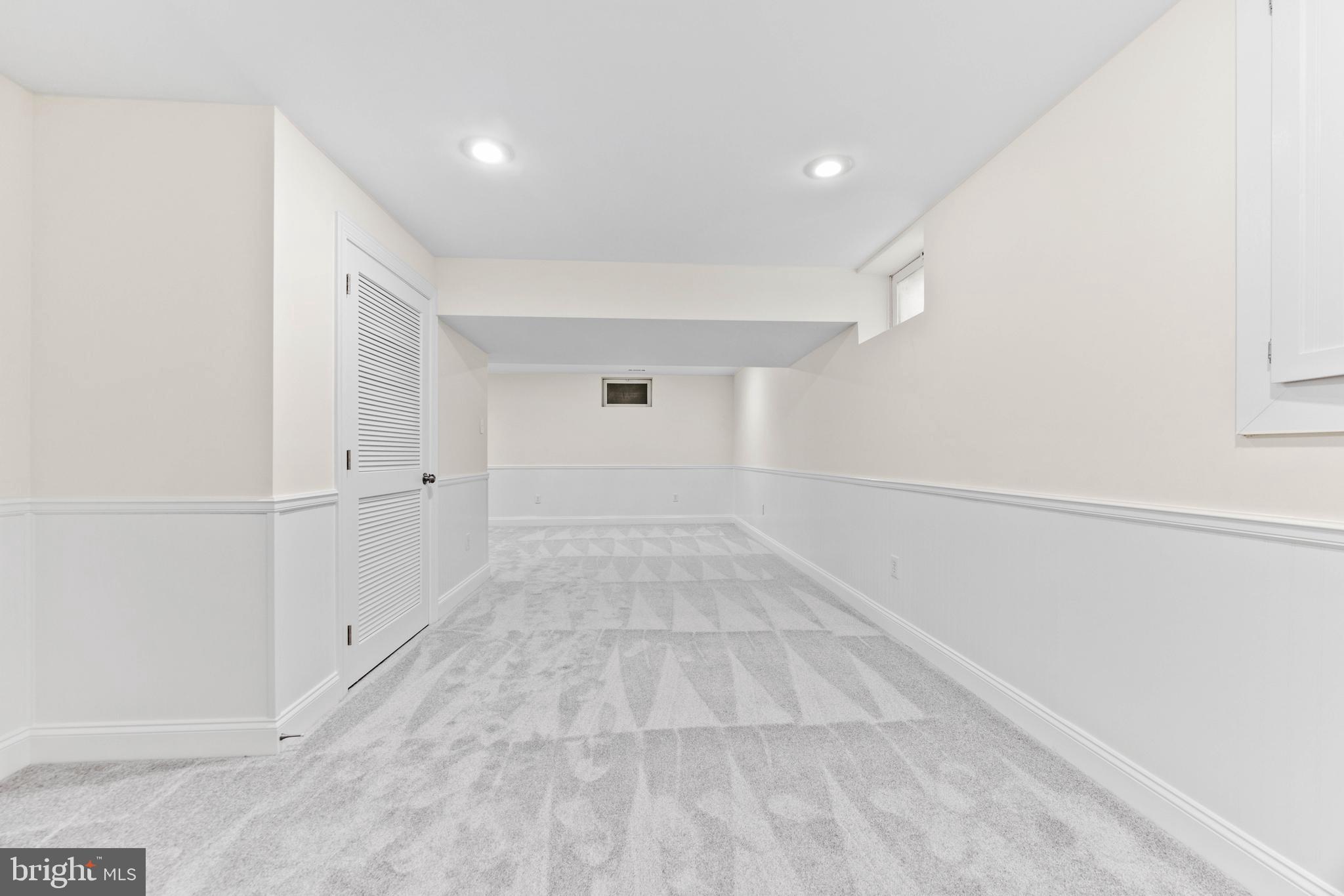 SOUTH RIVER COLONY - Residential