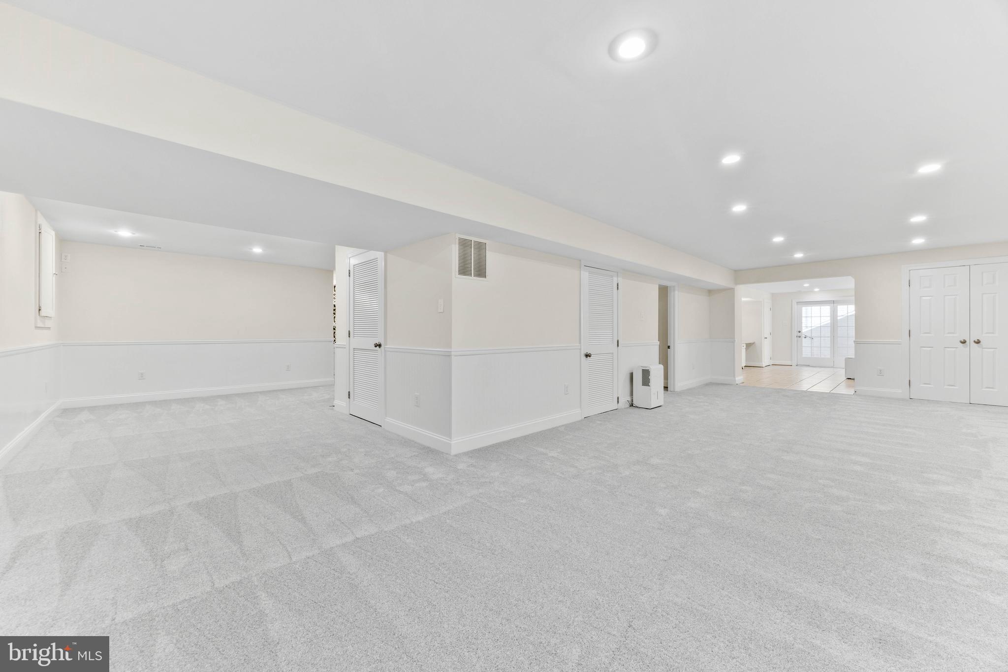 SOUTH RIVER COLONY - Residential