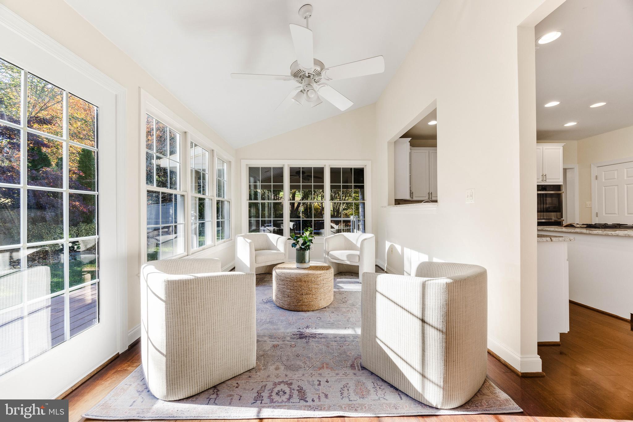 SOUTH RIVER COLONY - Residential