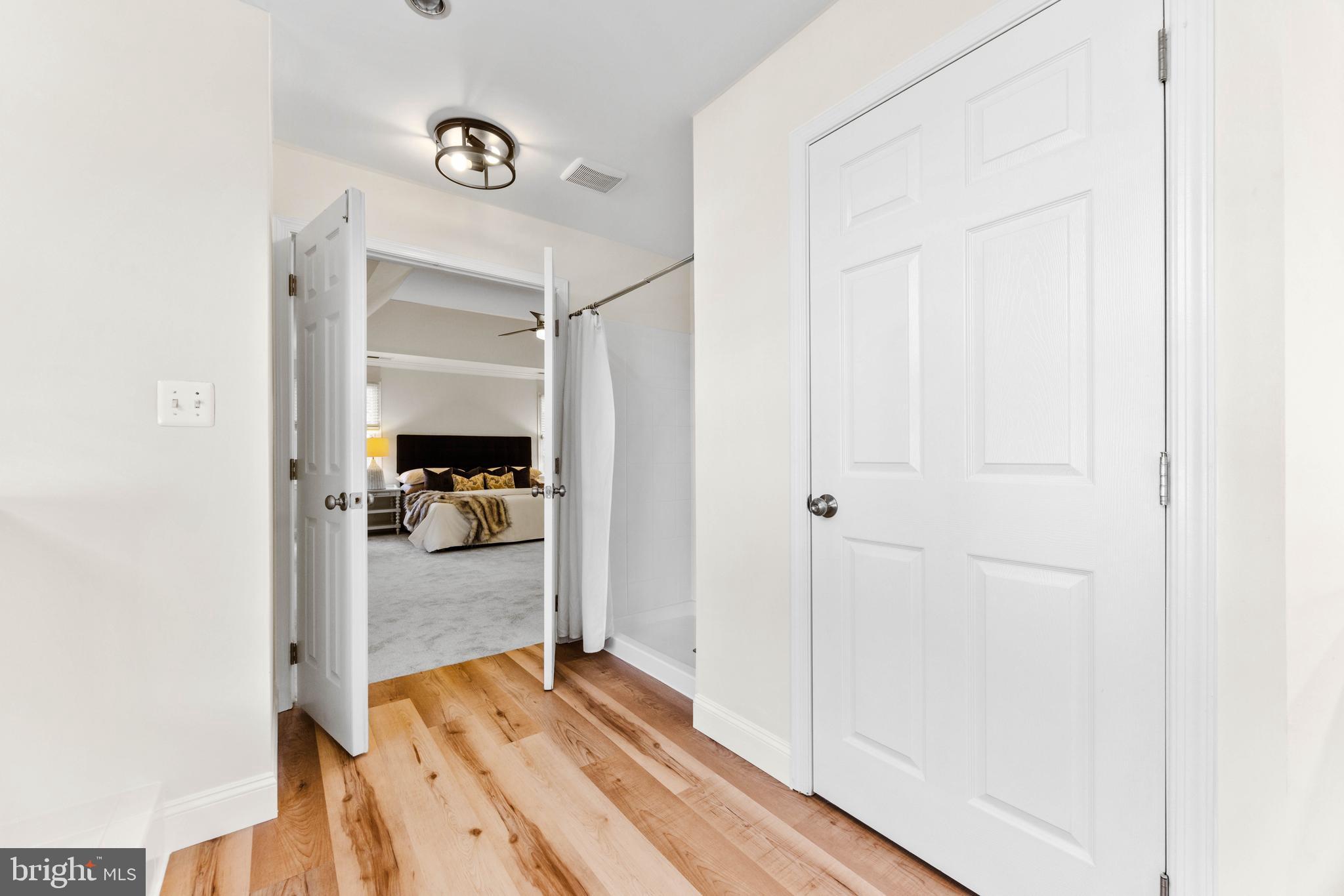 SOUTH RIVER COLONY - Residential