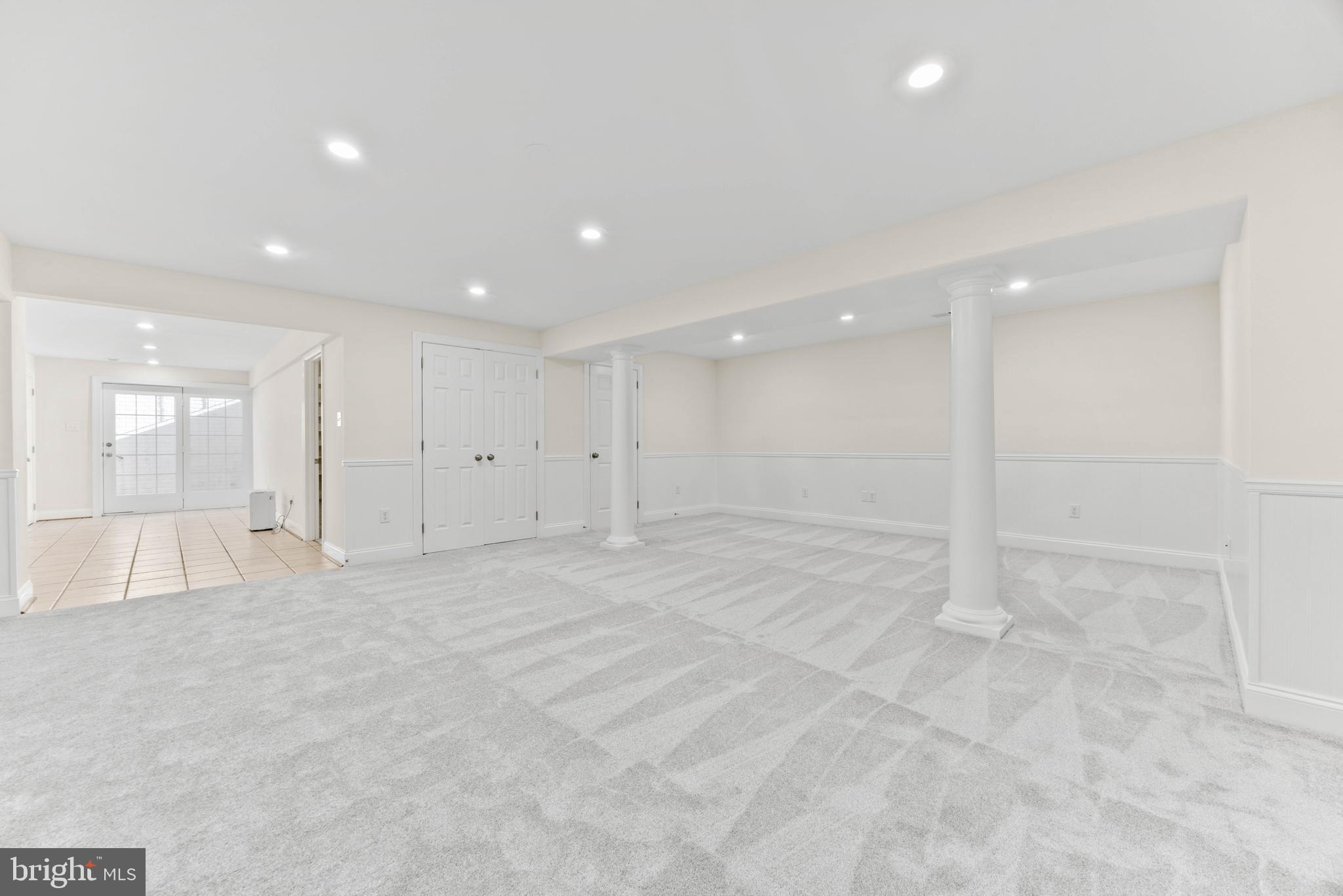 SOUTH RIVER COLONY - Residential