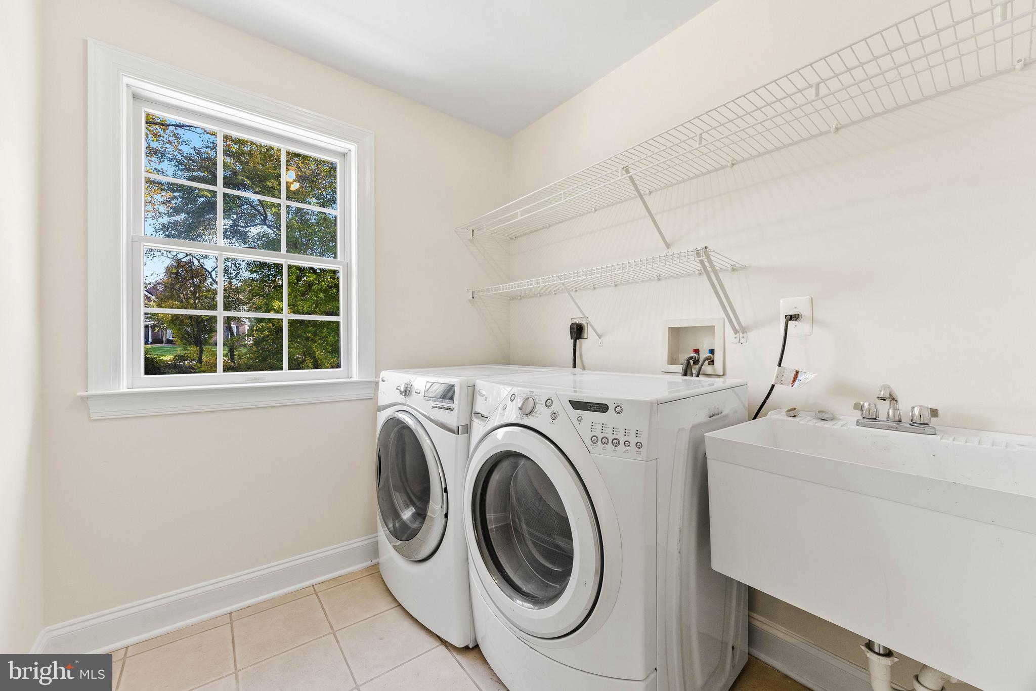 SOUTH RIVER COLONY - Residential