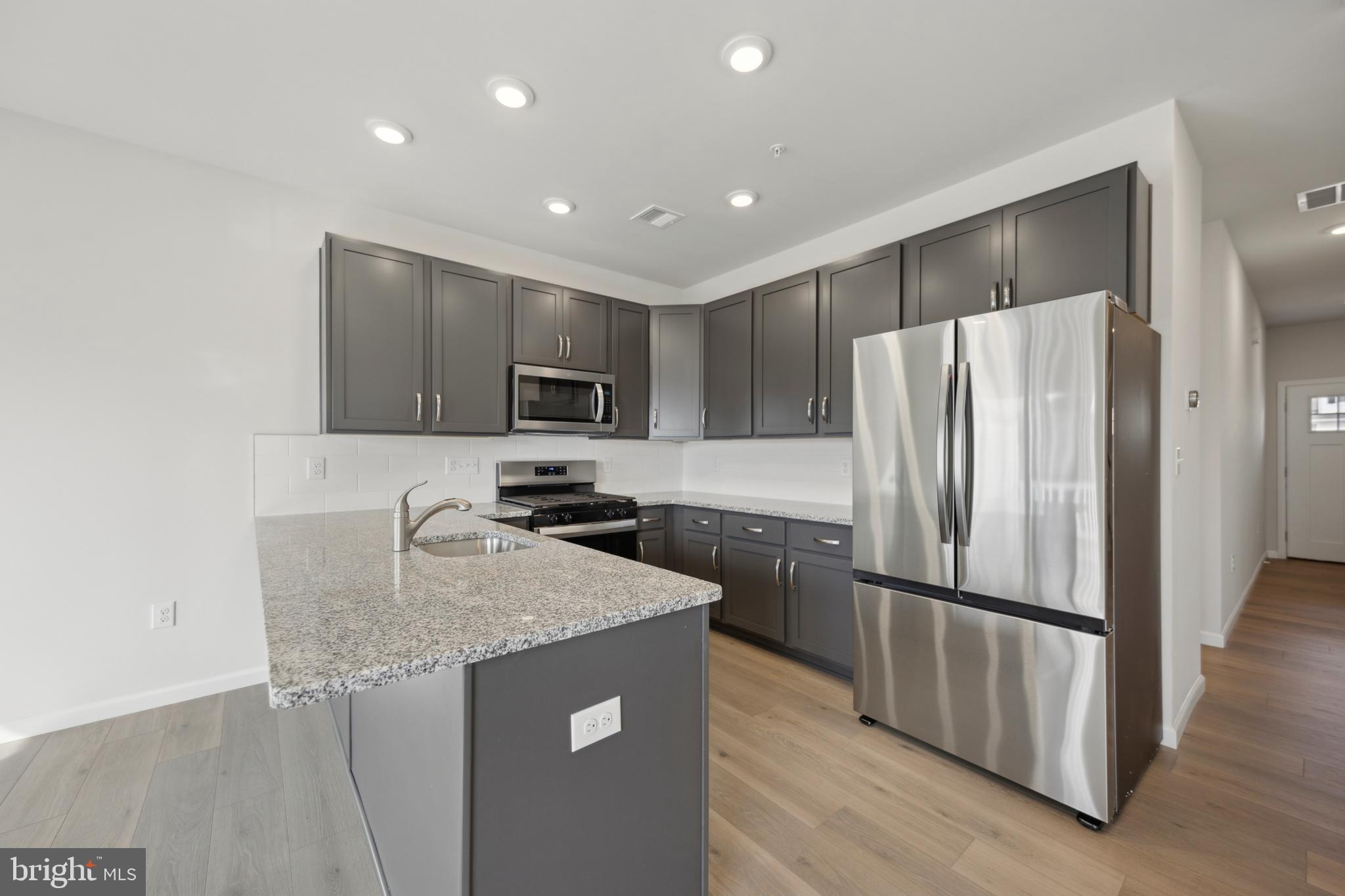 ISAAC COURT - Residential Lease