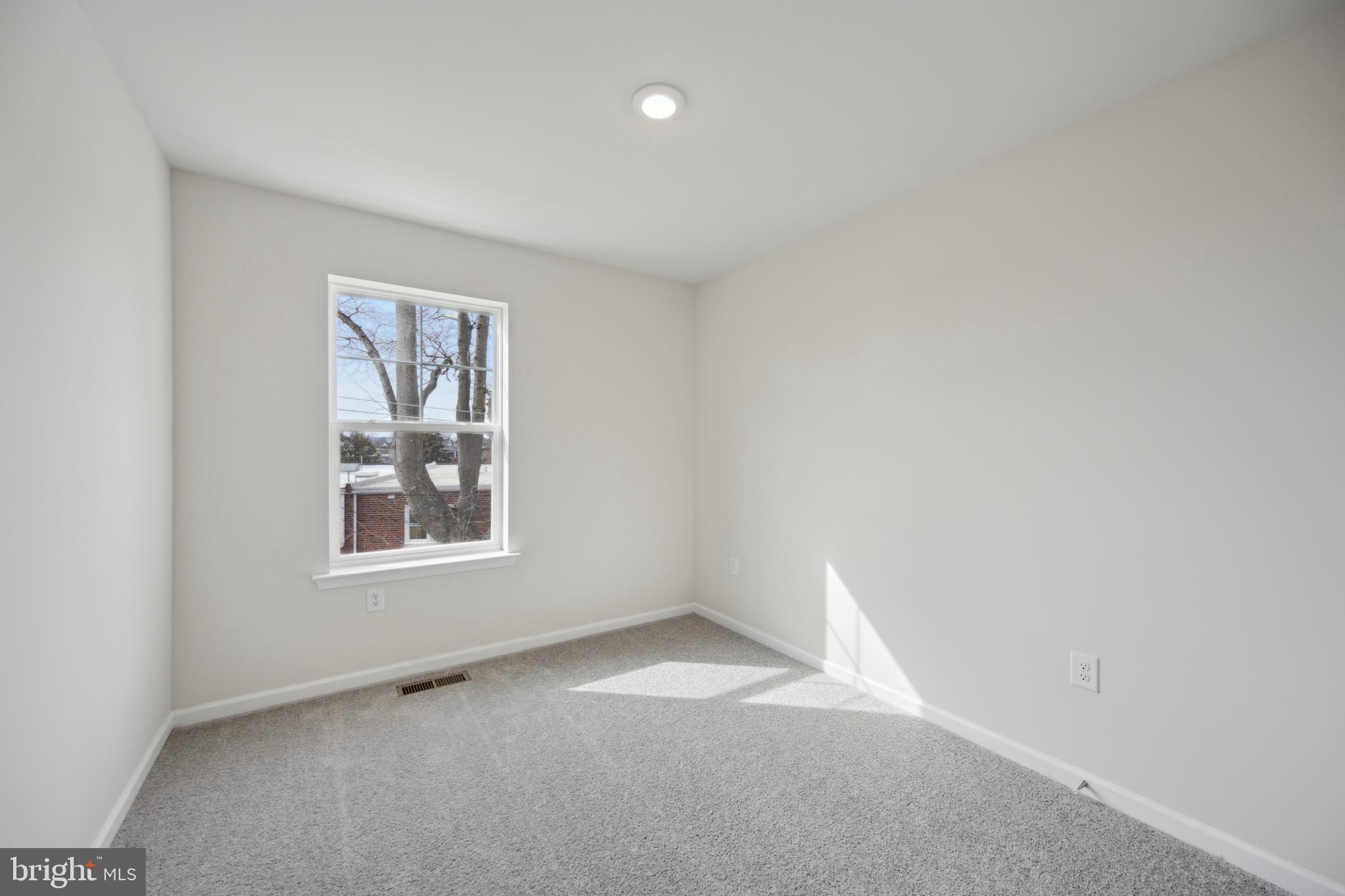 ISAAC COURT - Residential Lease