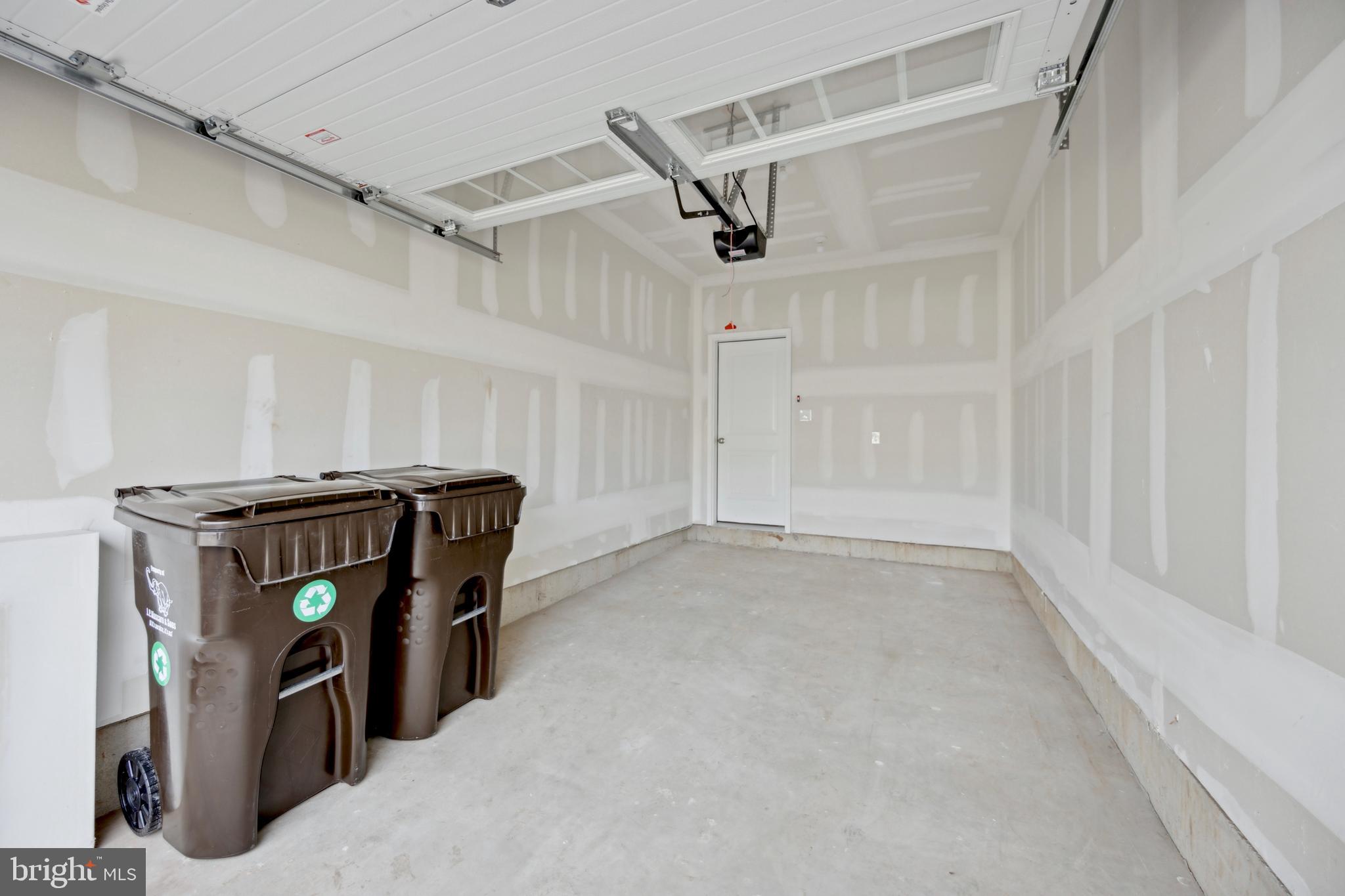 ISAAC COURT - Residential Lease