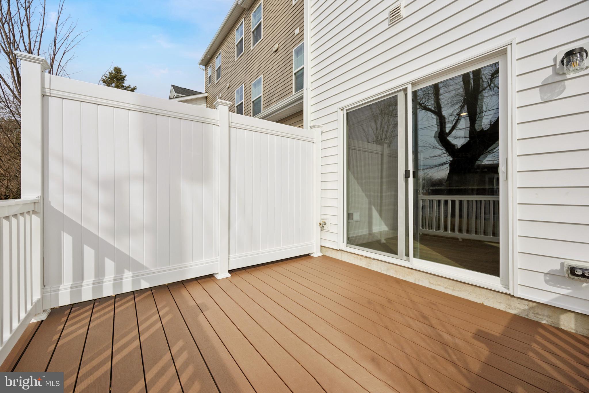 ISAAC COURT - Residential Lease