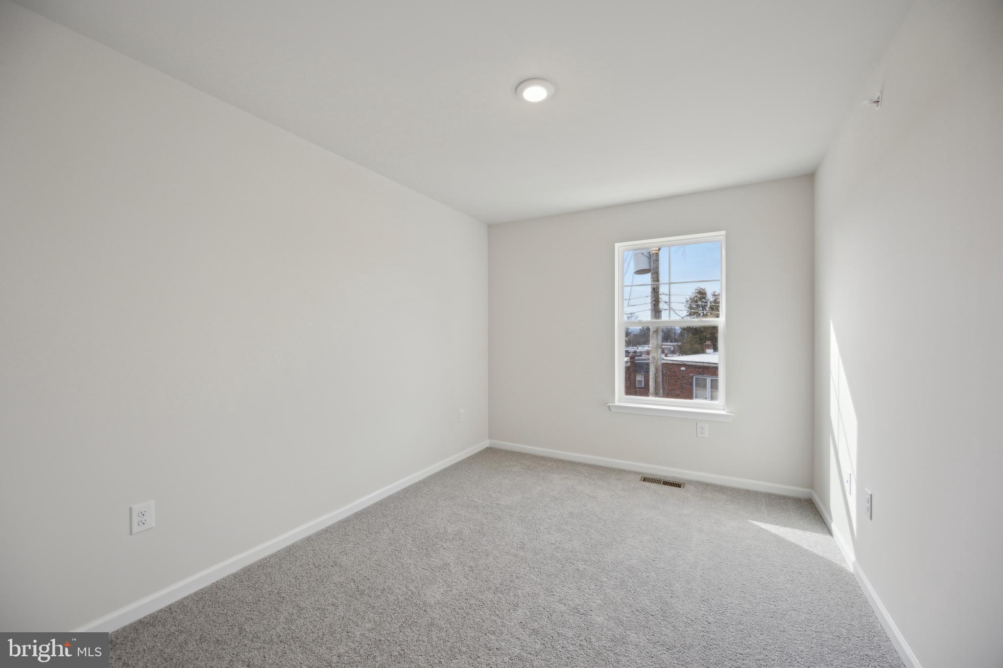 ISAAC COURT - Residential Lease