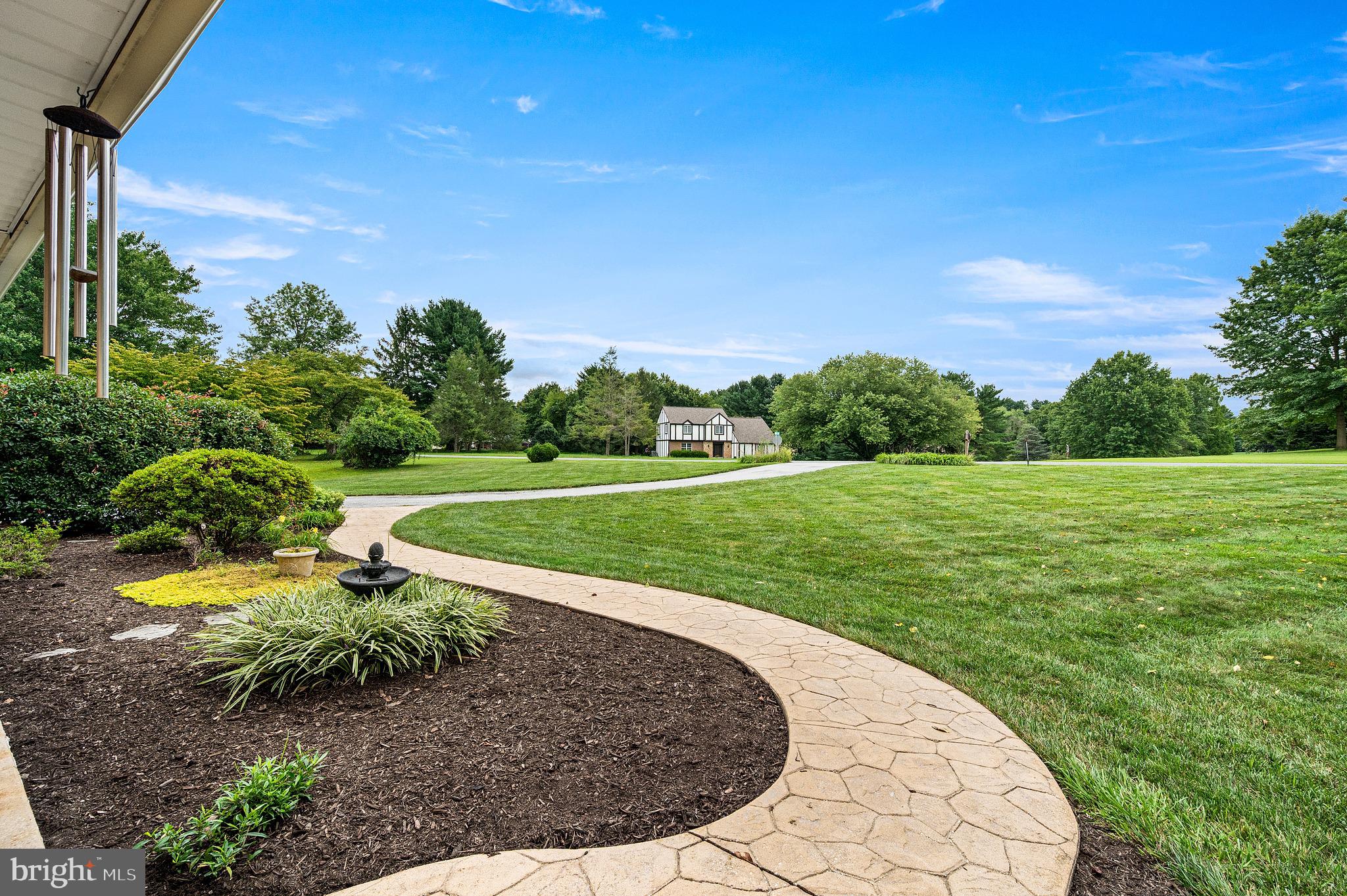 105 SCOTTS GLEN ROAD