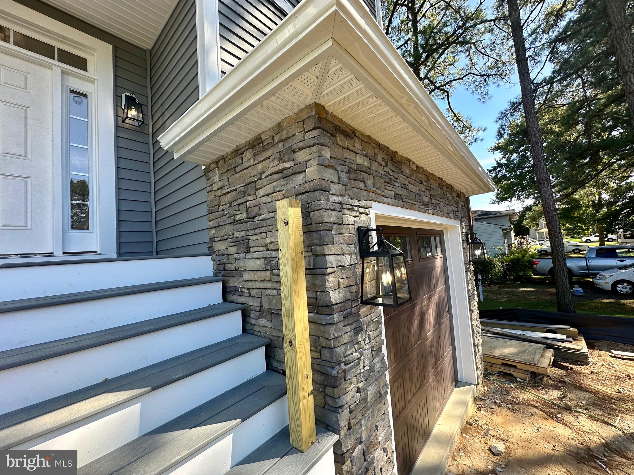 KENT ISLAND ESTATES - Residential