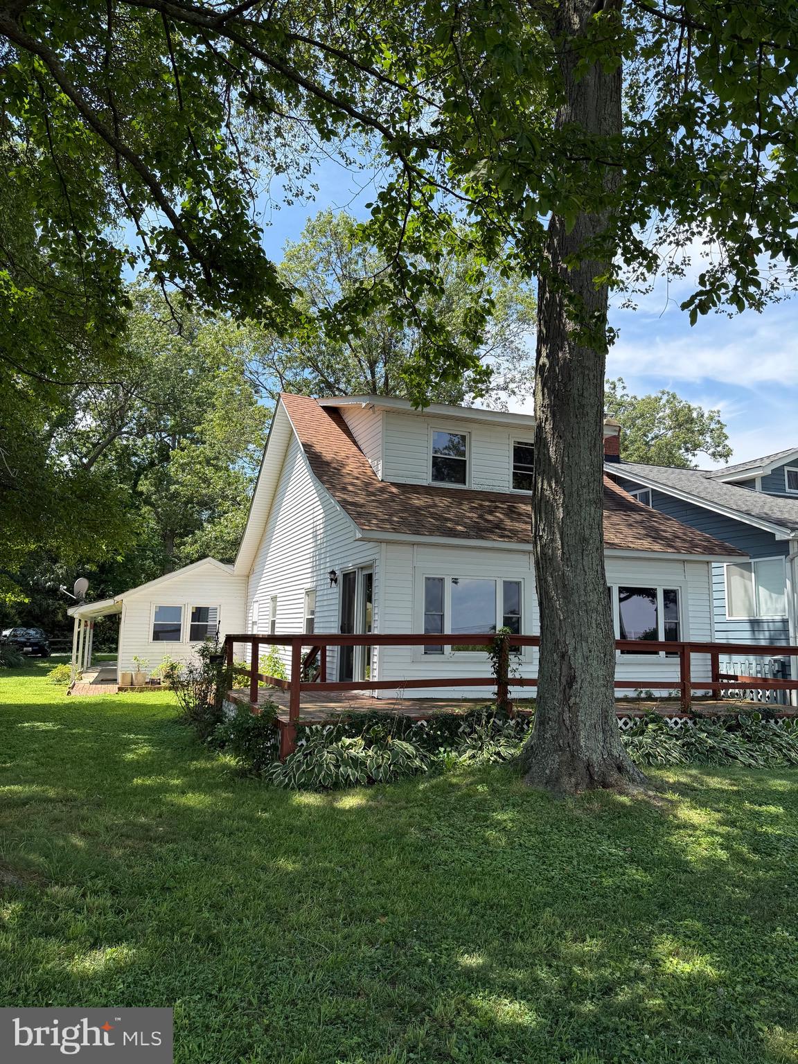 904 BAY FRONT AVENUE