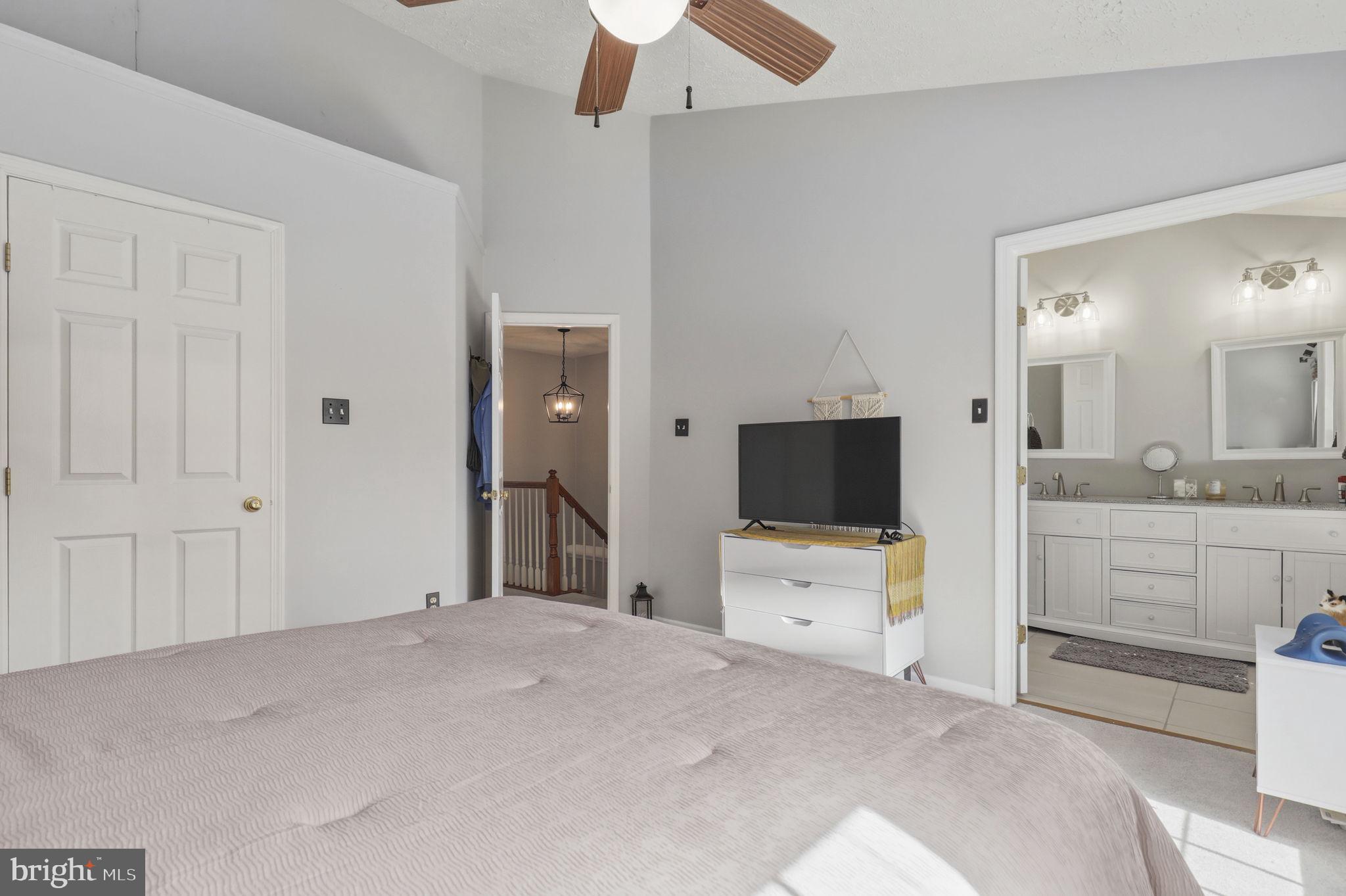 JAMES CREEK - Residential