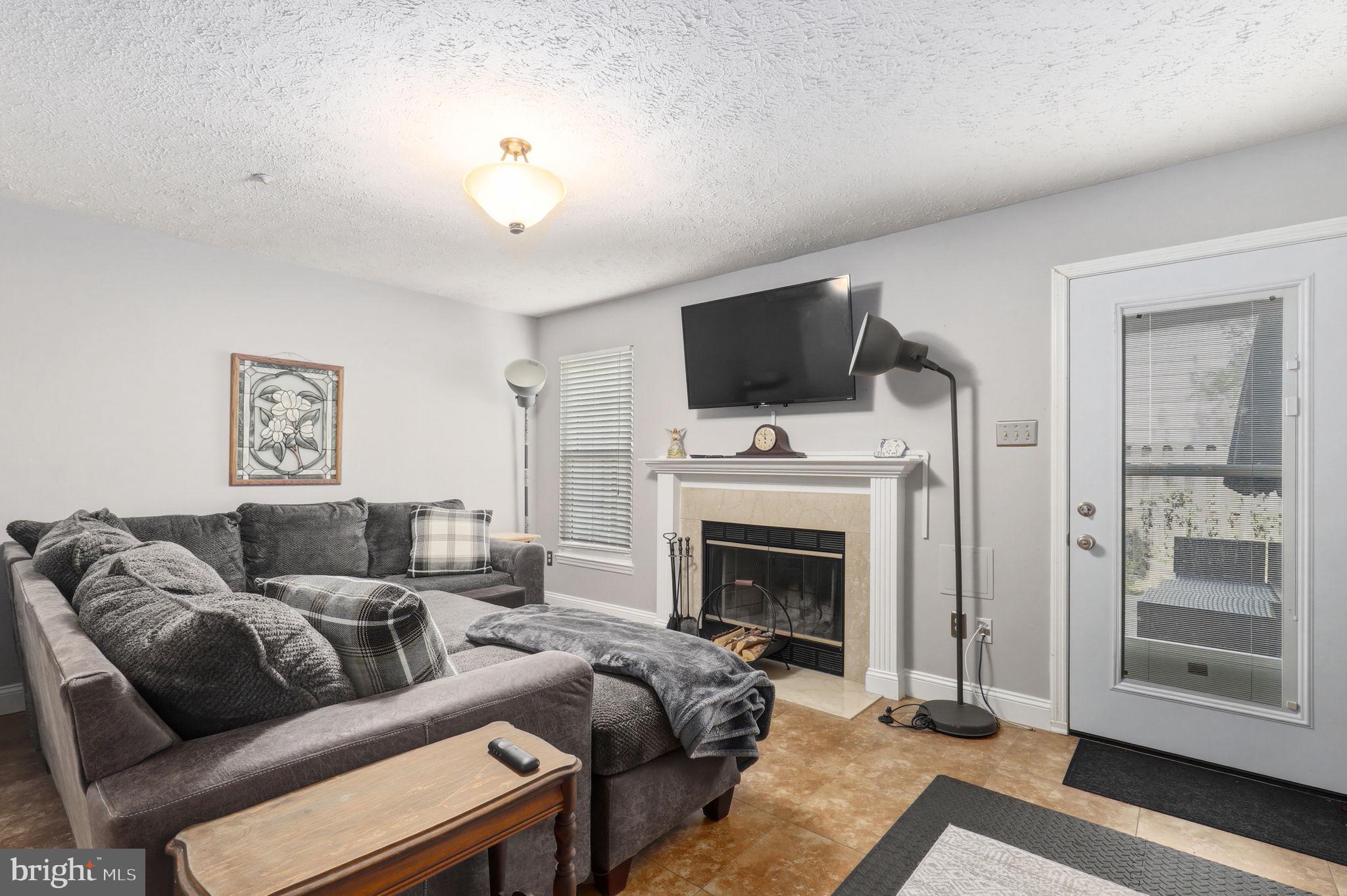 JAMES CREEK - Residential