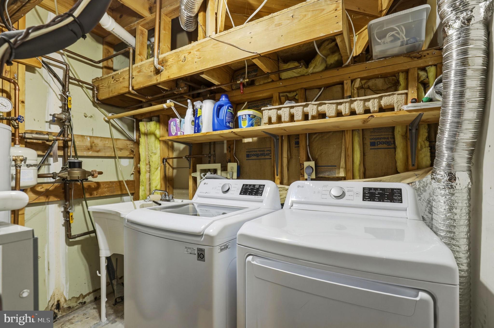 JAMES CREEK - Residential