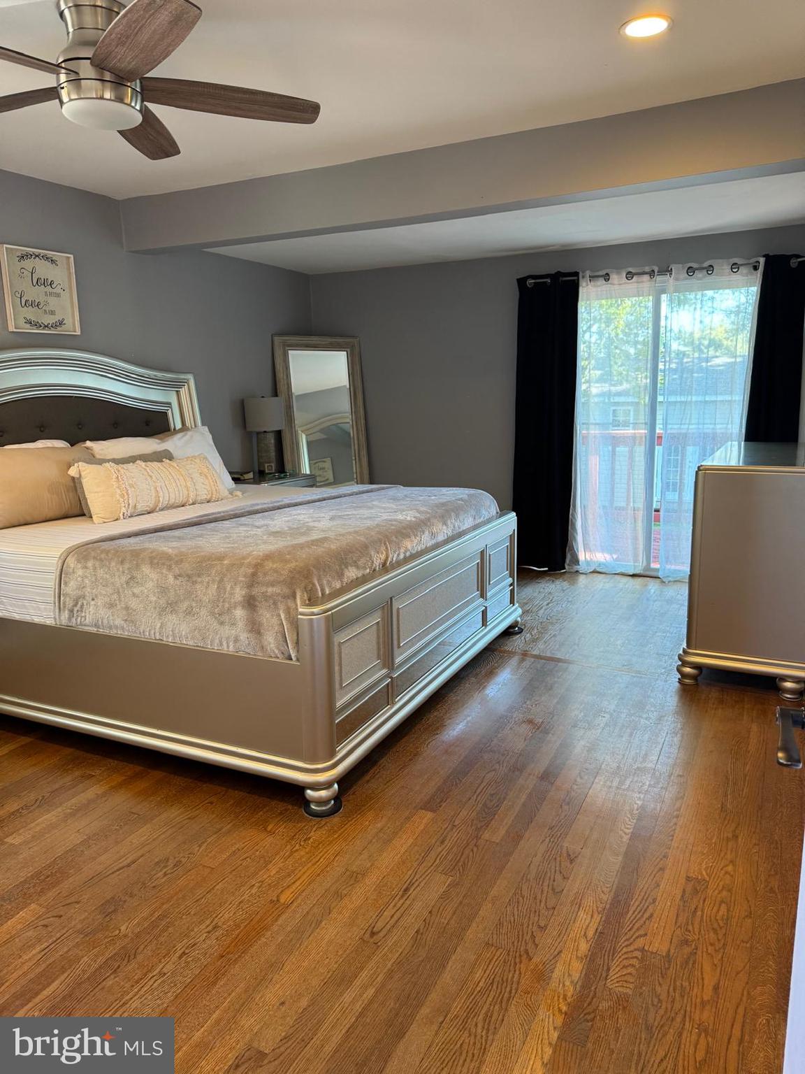 CALVERTON - Residential