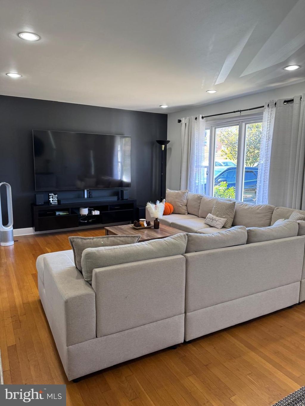 Photo of 13123 Oriole Drive, BELTSVILLE, MD 20705 (MLS # MDPG2179396)