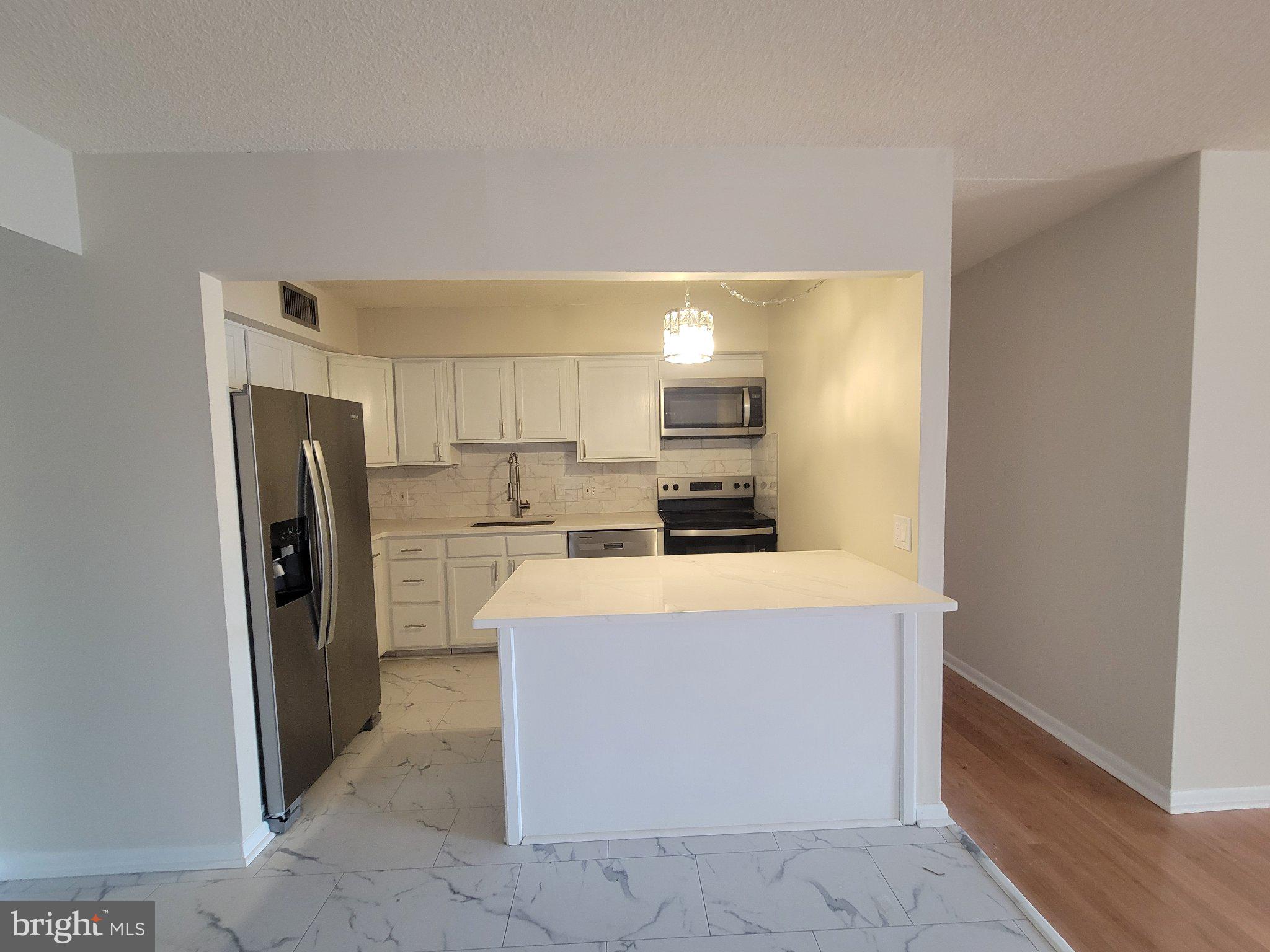 VALLEY FORGE TOWER - Residential