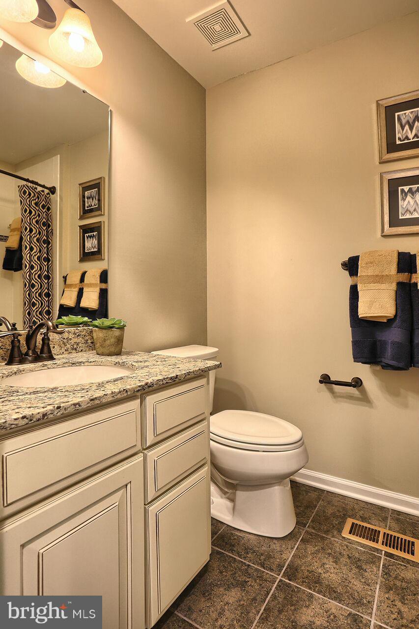 CREEKSIDE VILLAGE - Residential