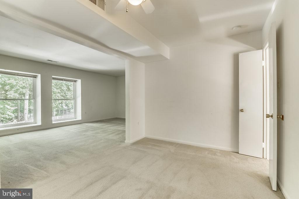 FAIRFAX PLAZA TOWNHOUSES - Residential Lease