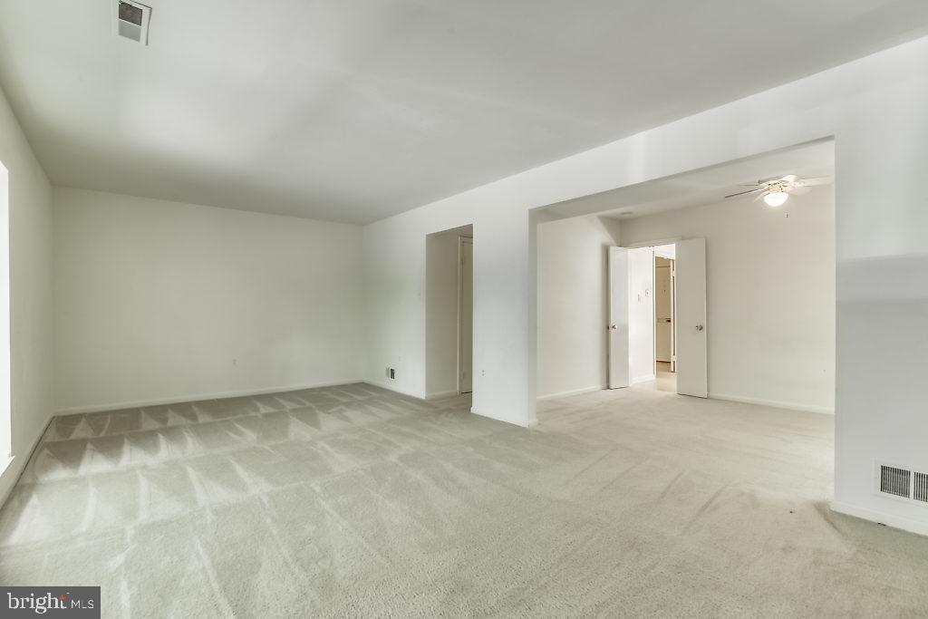 FAIRFAX PLAZA TOWNHOUSES - Residential Lease