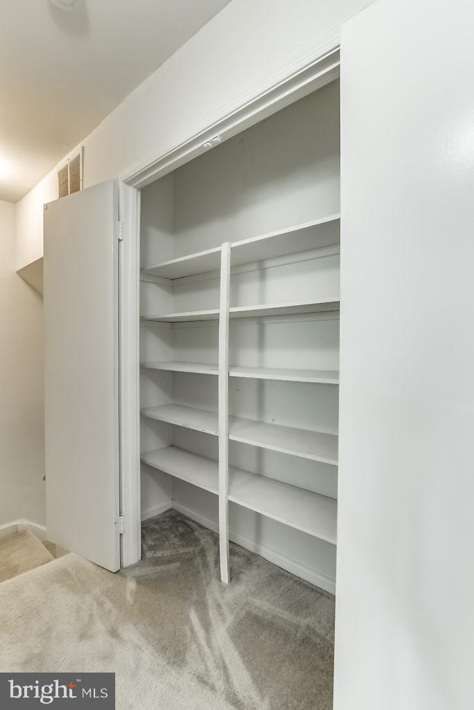 FAIRFAX PLAZA TOWNHOUSES - Residential Lease