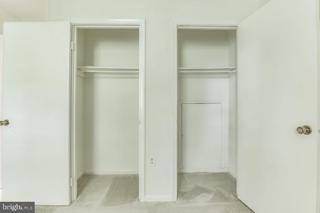 FAIRFAX PLAZA TOWNHOUSES - Residential Lease