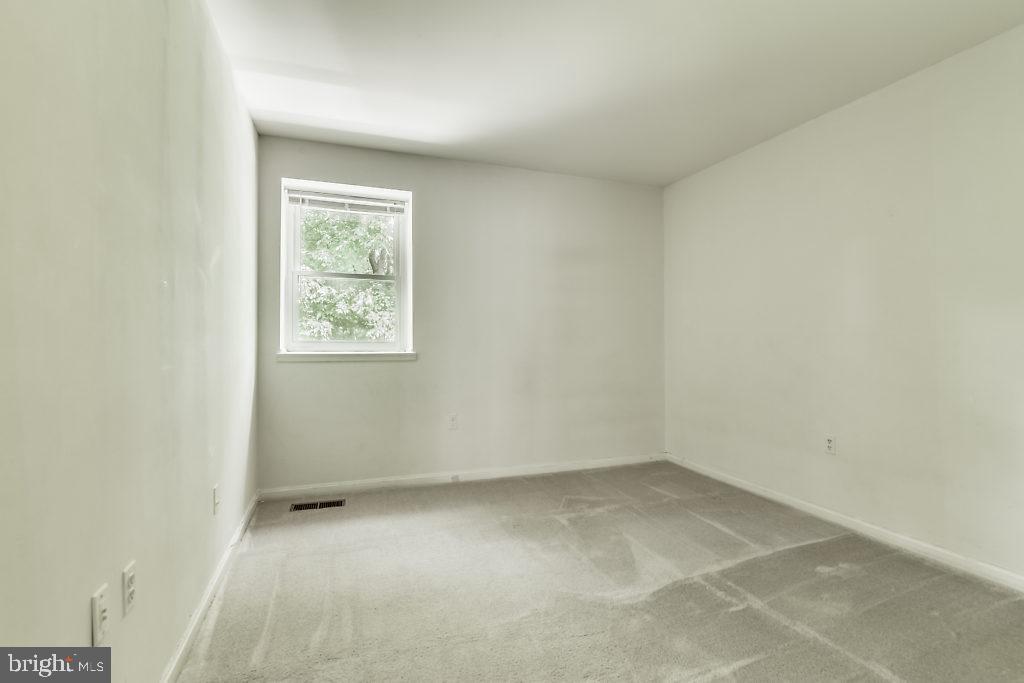 FAIRFAX PLAZA TOWNHOUSES - Residential Lease